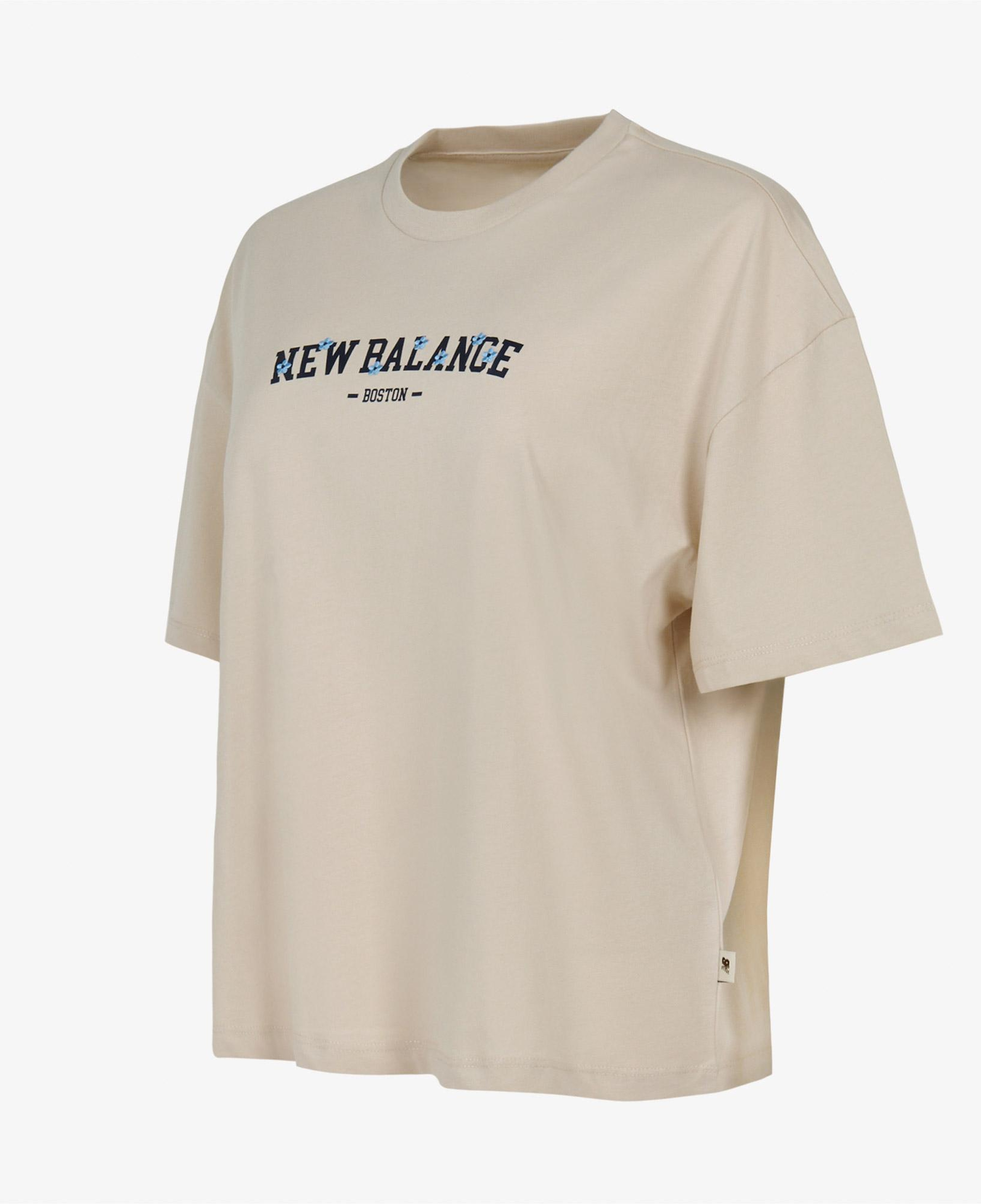New Balance Lifestyle Kadın Bej T-Shirt