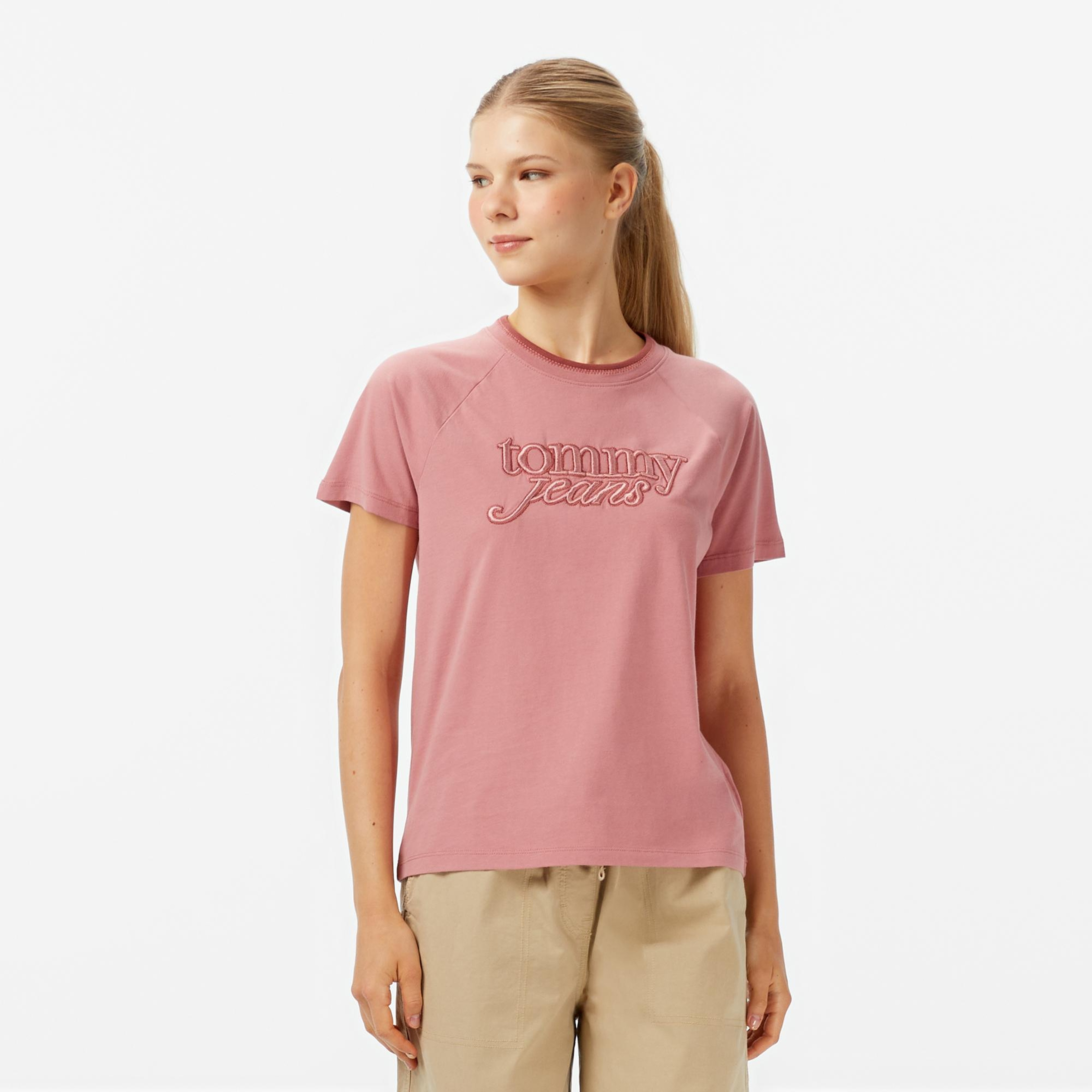 Tommy Jeans Graphic Kadın Pembe T-Shirt