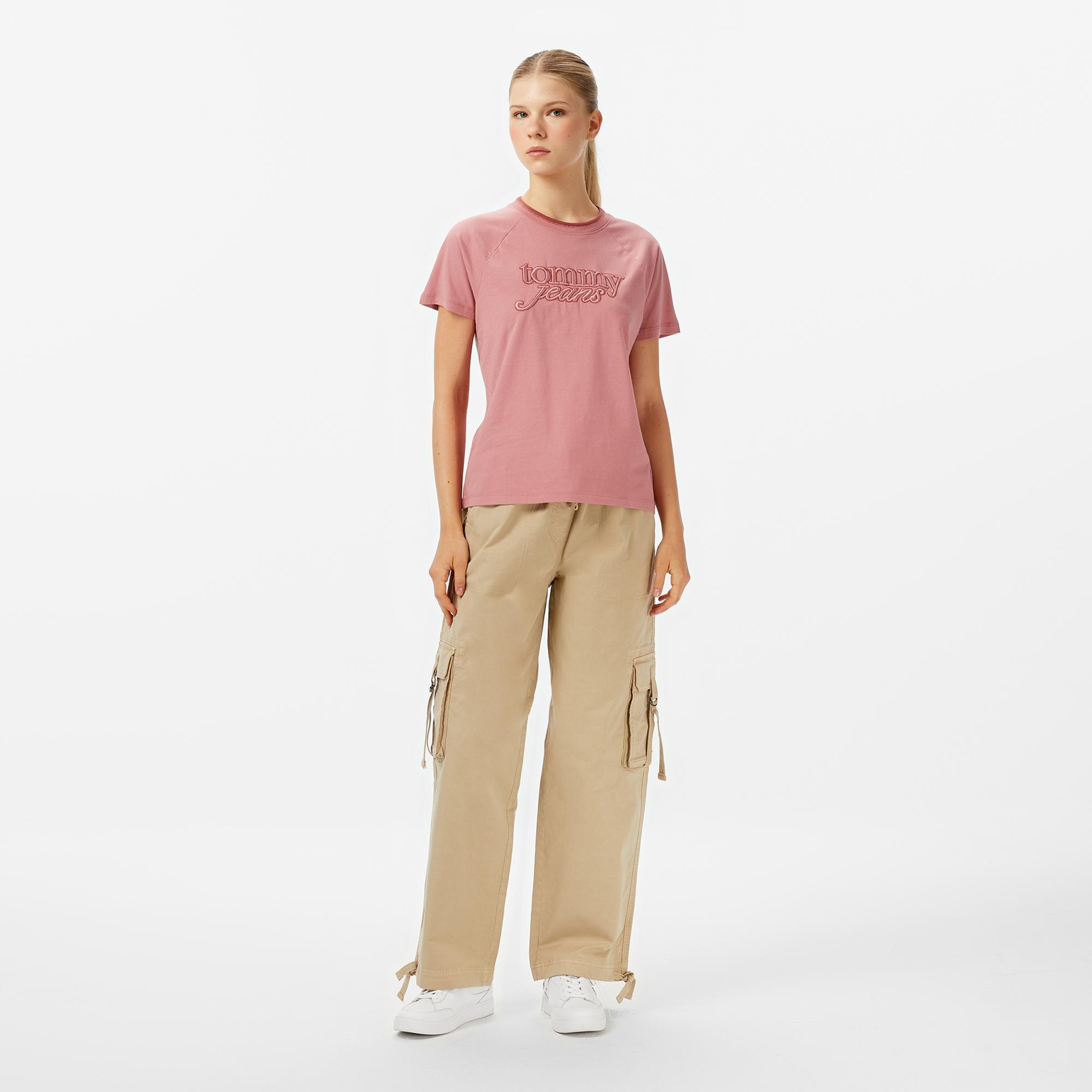 Tommy Jeans Graphic Kadın Pembe T-Shirt