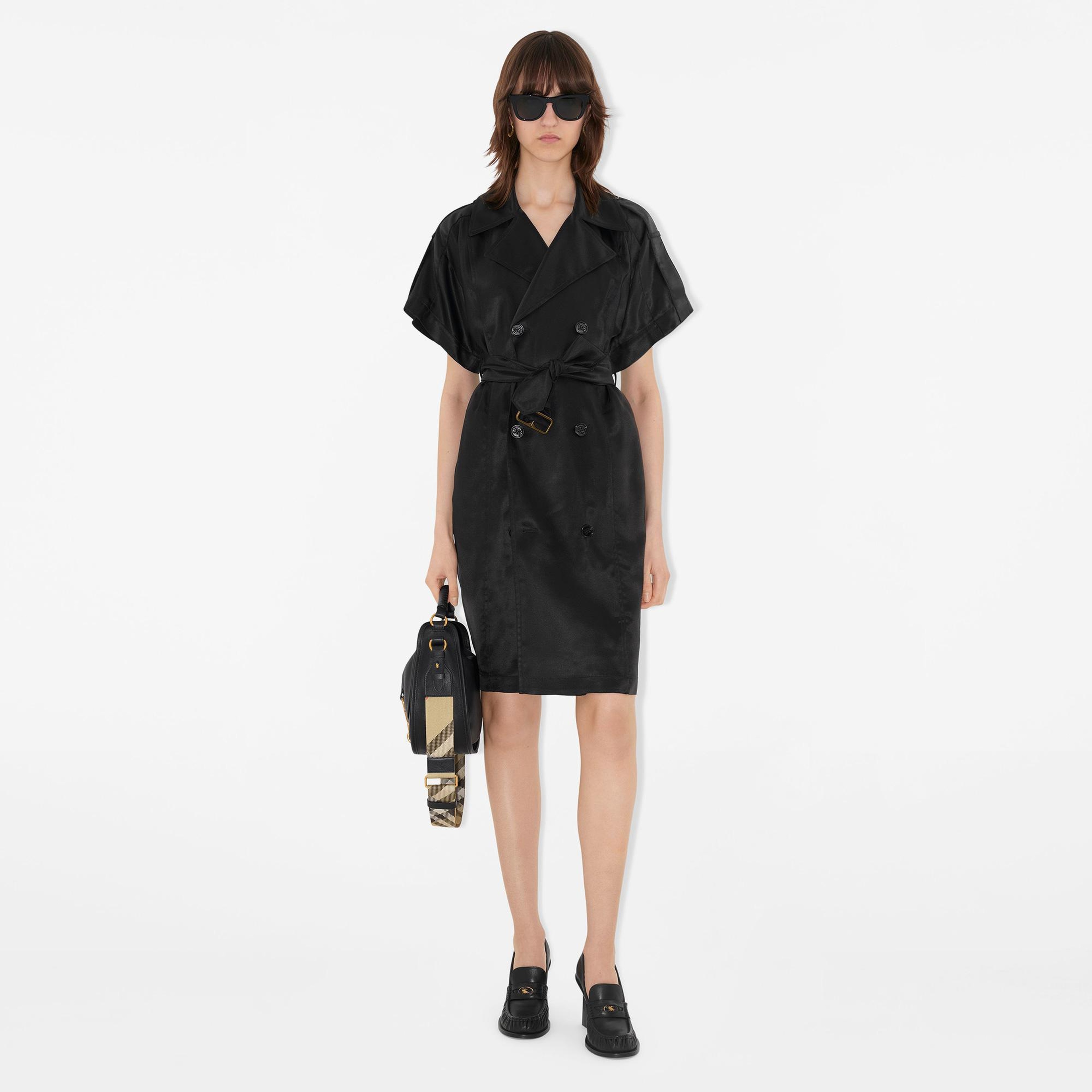 Burberry Kadın Siyah Elbise