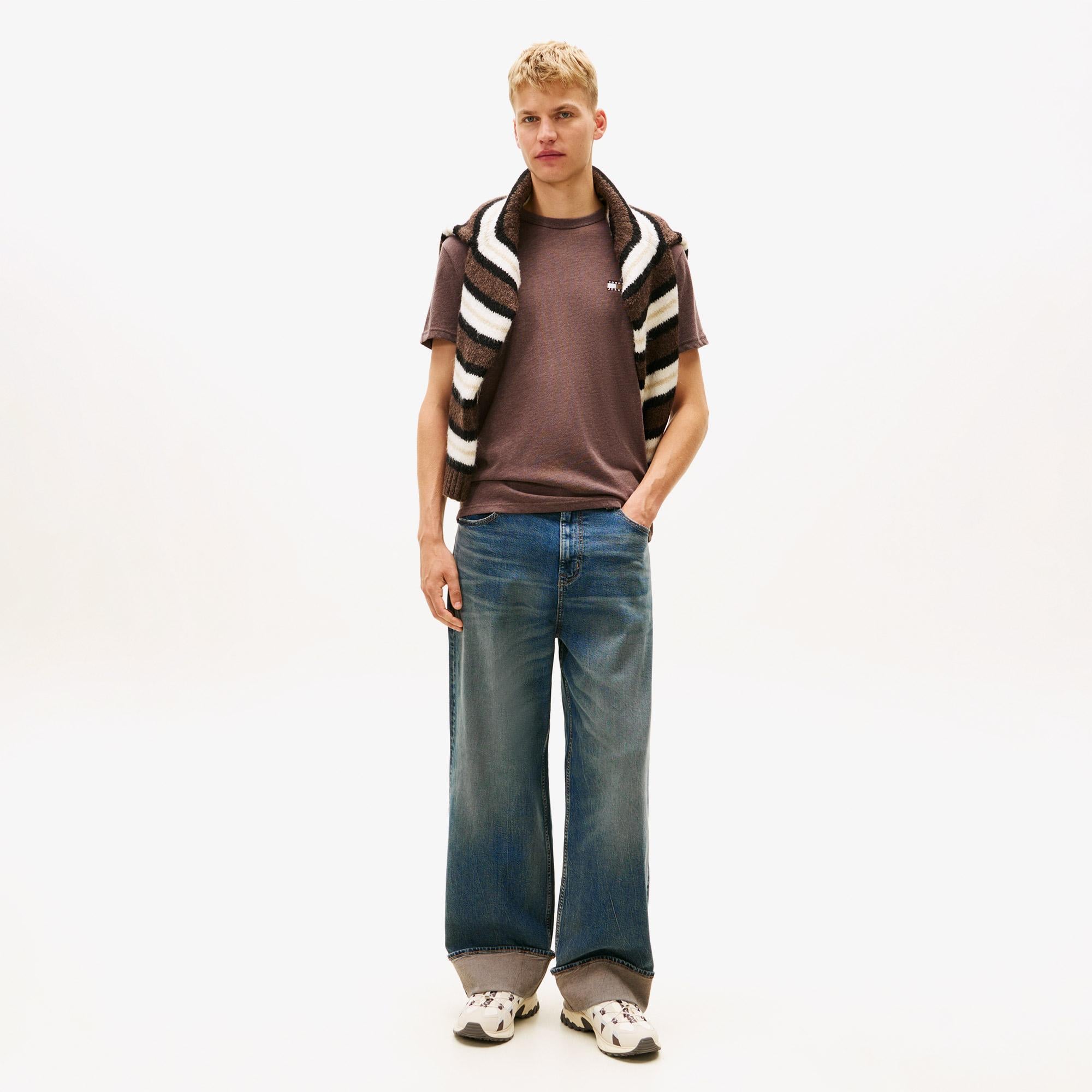 Tommy Hilfiger Jeans Reg Badge Erkek Kahverengi T-Shirt