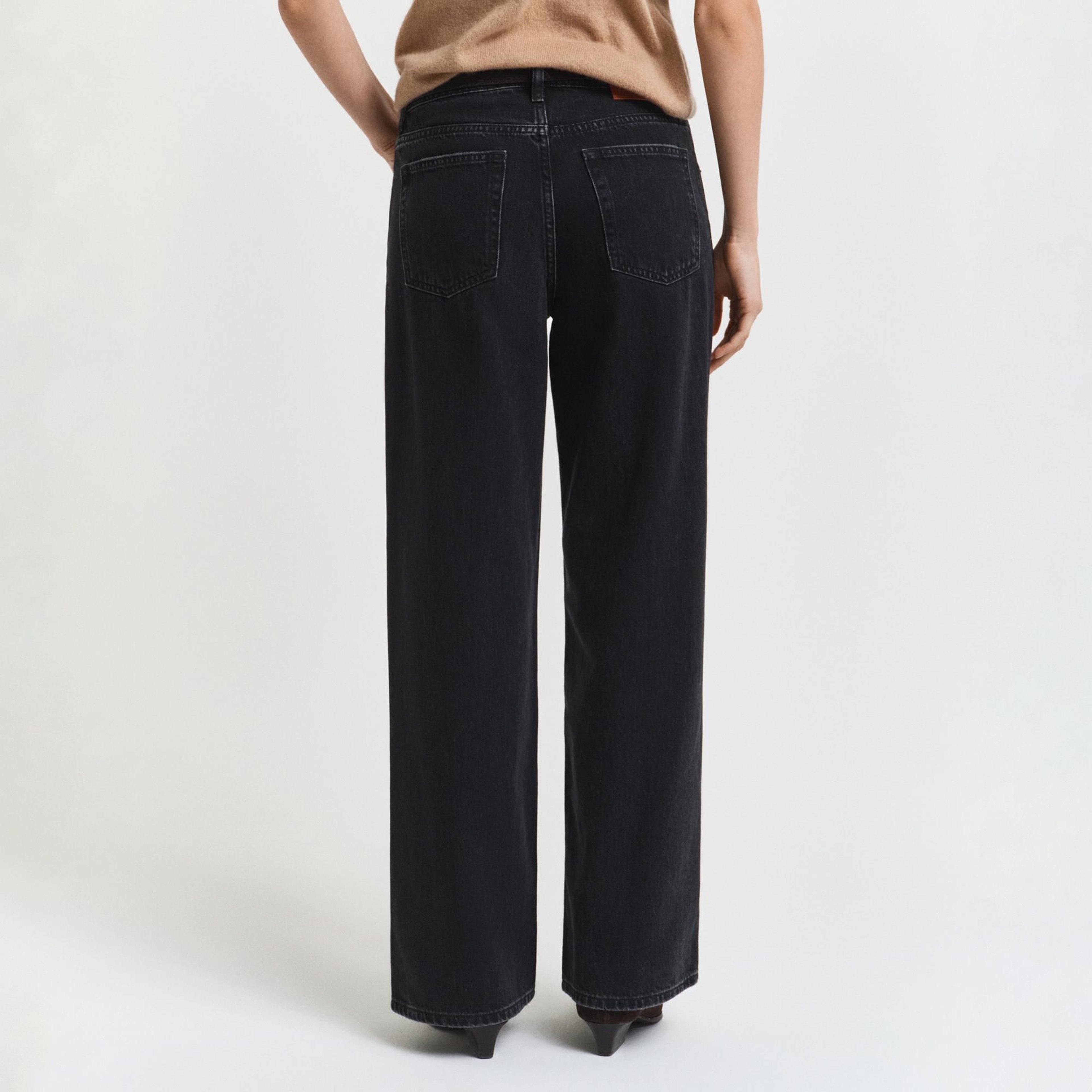 GANT Kadın Siyah Relaxed Fit Jean