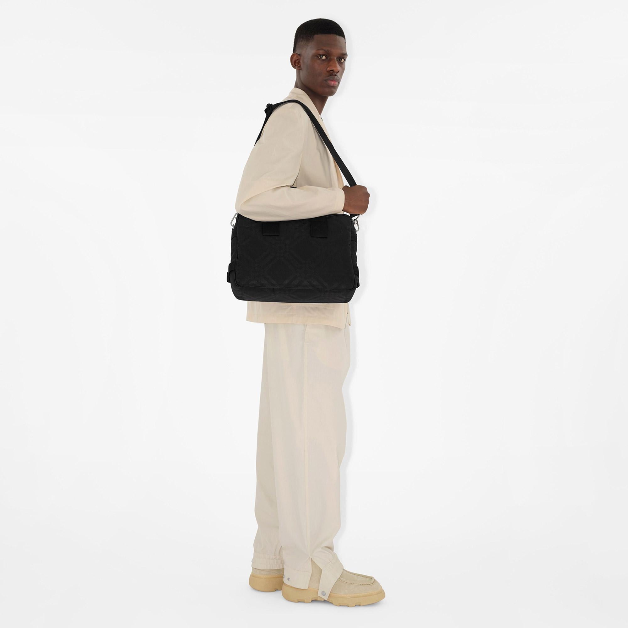 Burberry Erkek Siyah Çanta