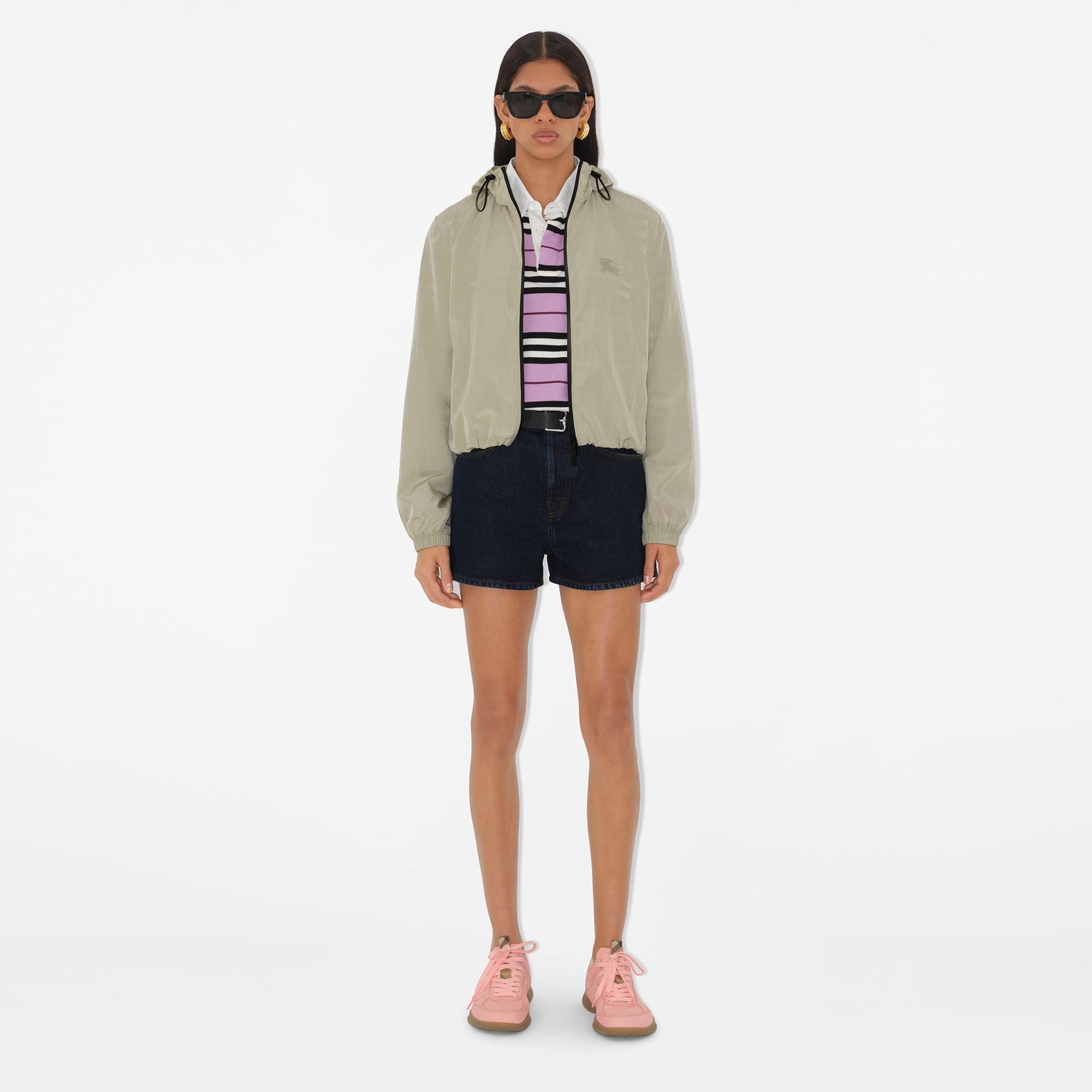 Burberry Tri Badge Nylon Kadın Haki Mont