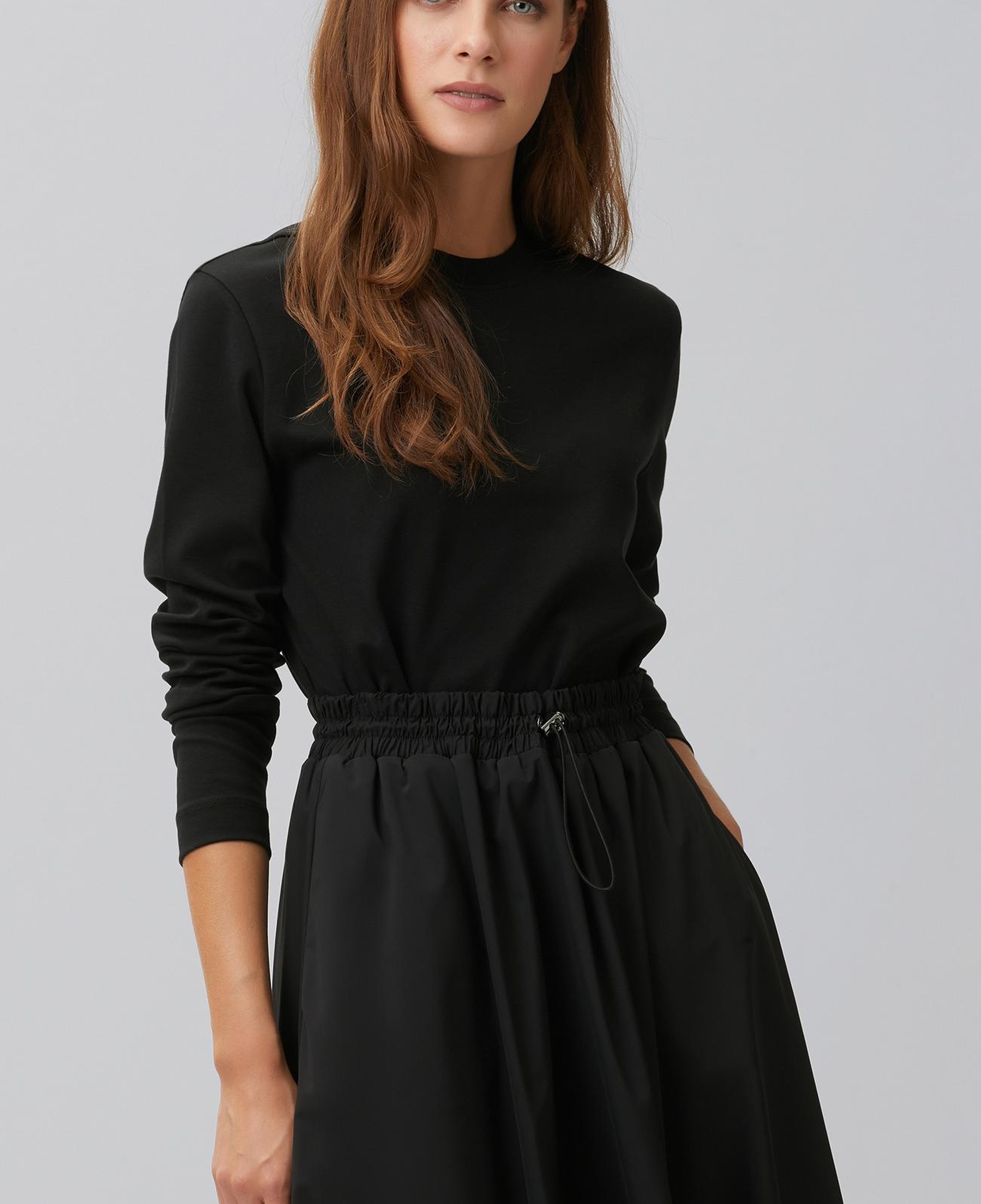 Network Kadın Siyah Bisiklet Yaka Basic Sweatshirt