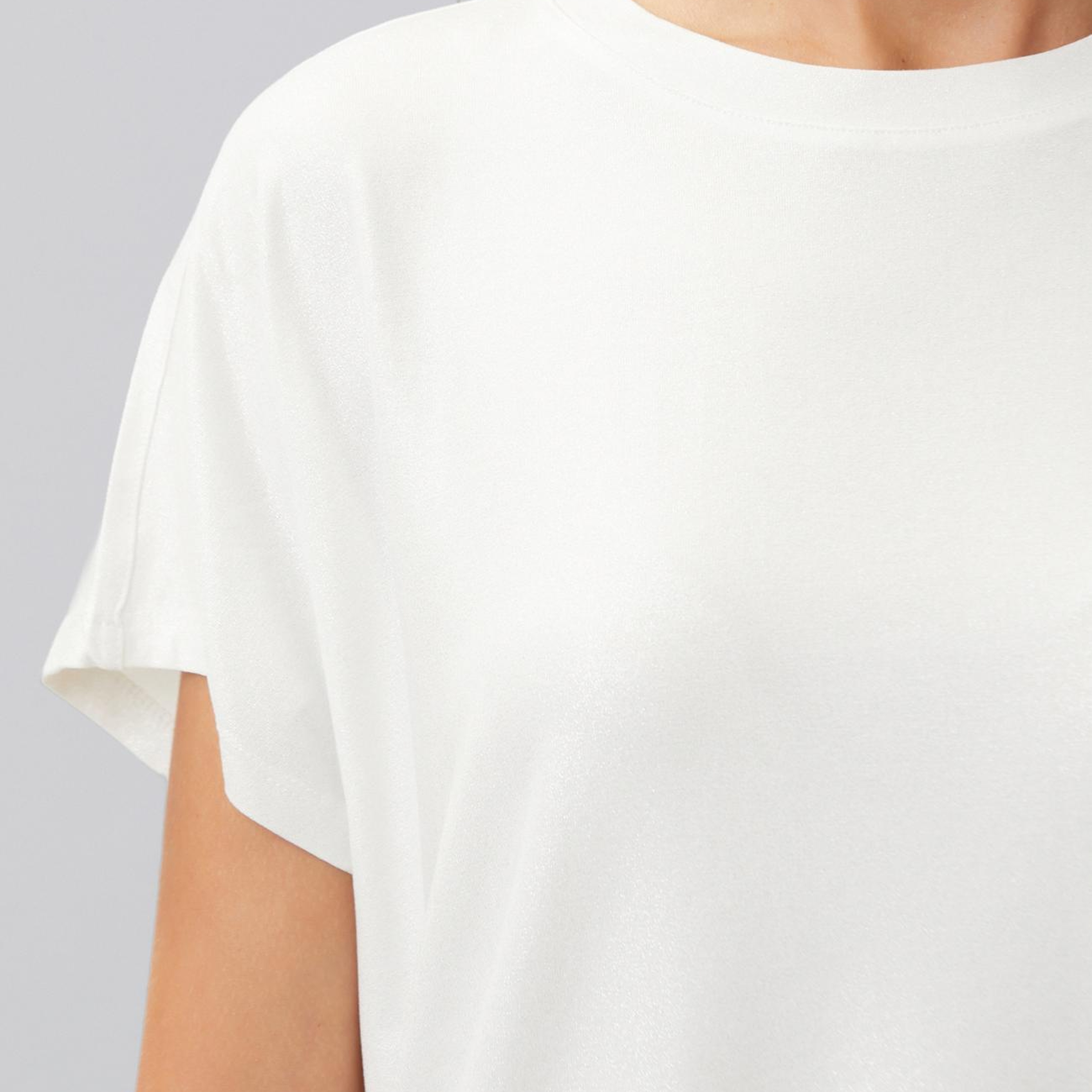 Network Kadın Kırık Beyaz Varak Baskılı Kısa Kol T-shirt