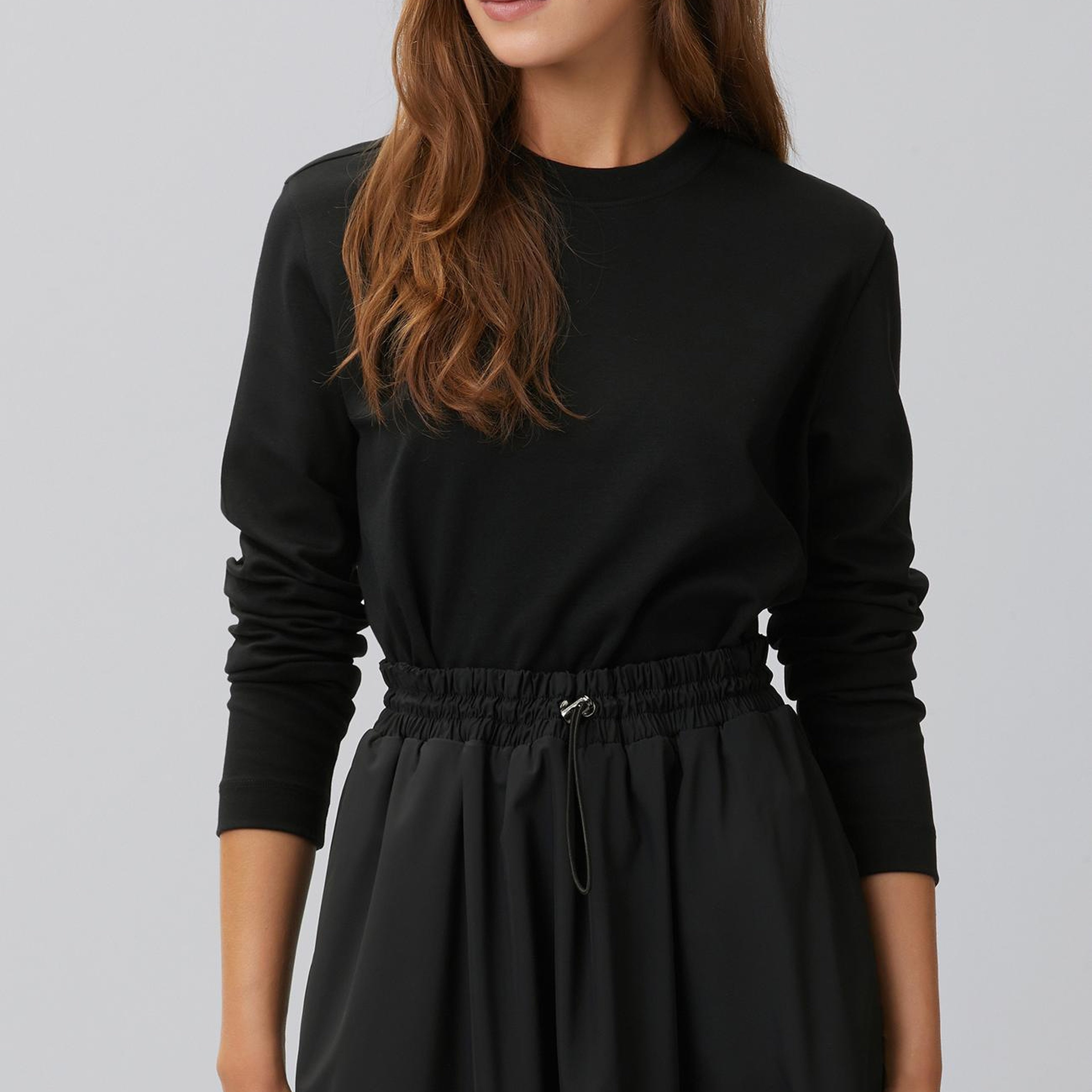 Network Kadın Siyah Bisiklet Yaka Basic Sweatshirt