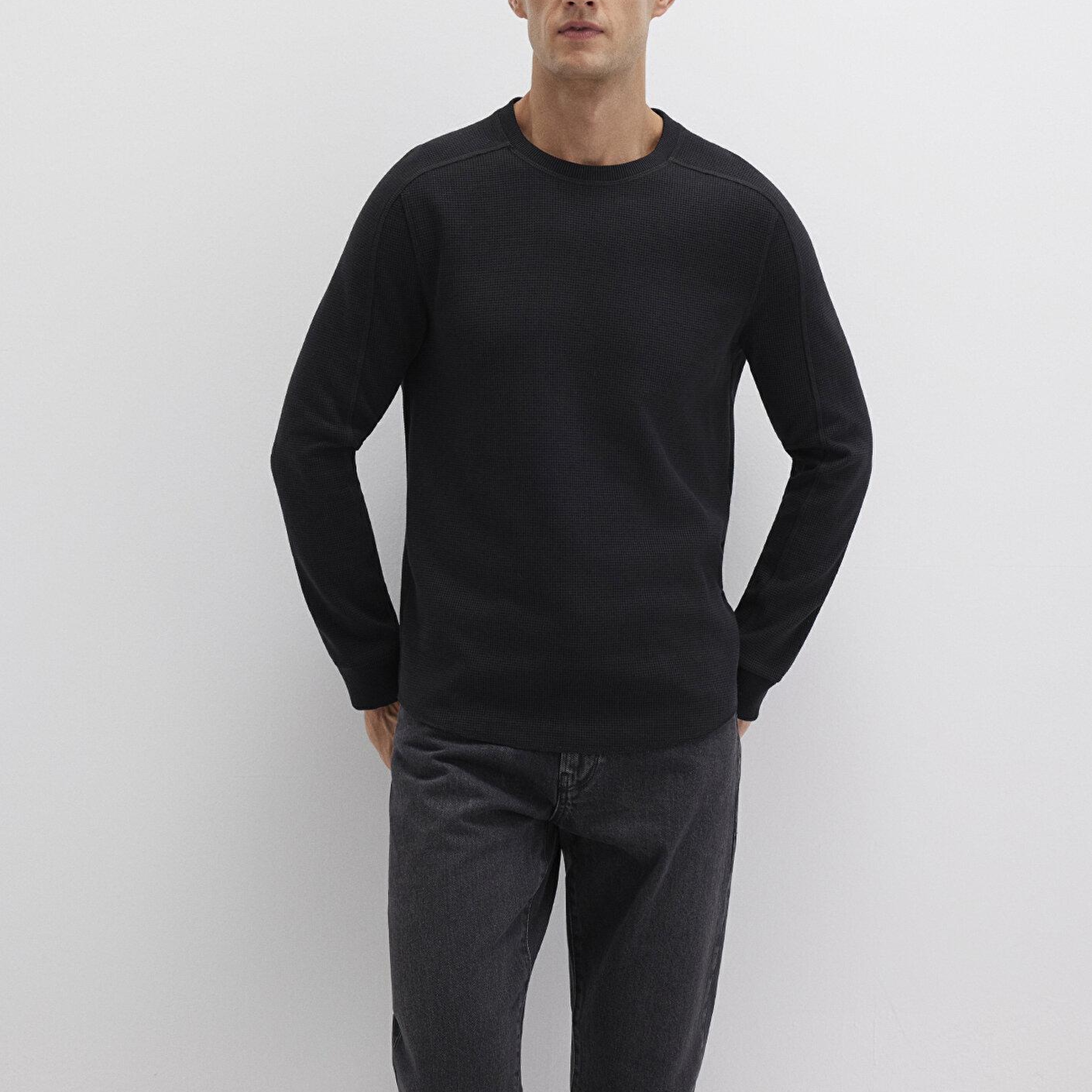 Mavi Uzun Kollu Dokulu Siyah Basic Tişört Slim Fit / Dar Kesim 0610106-900