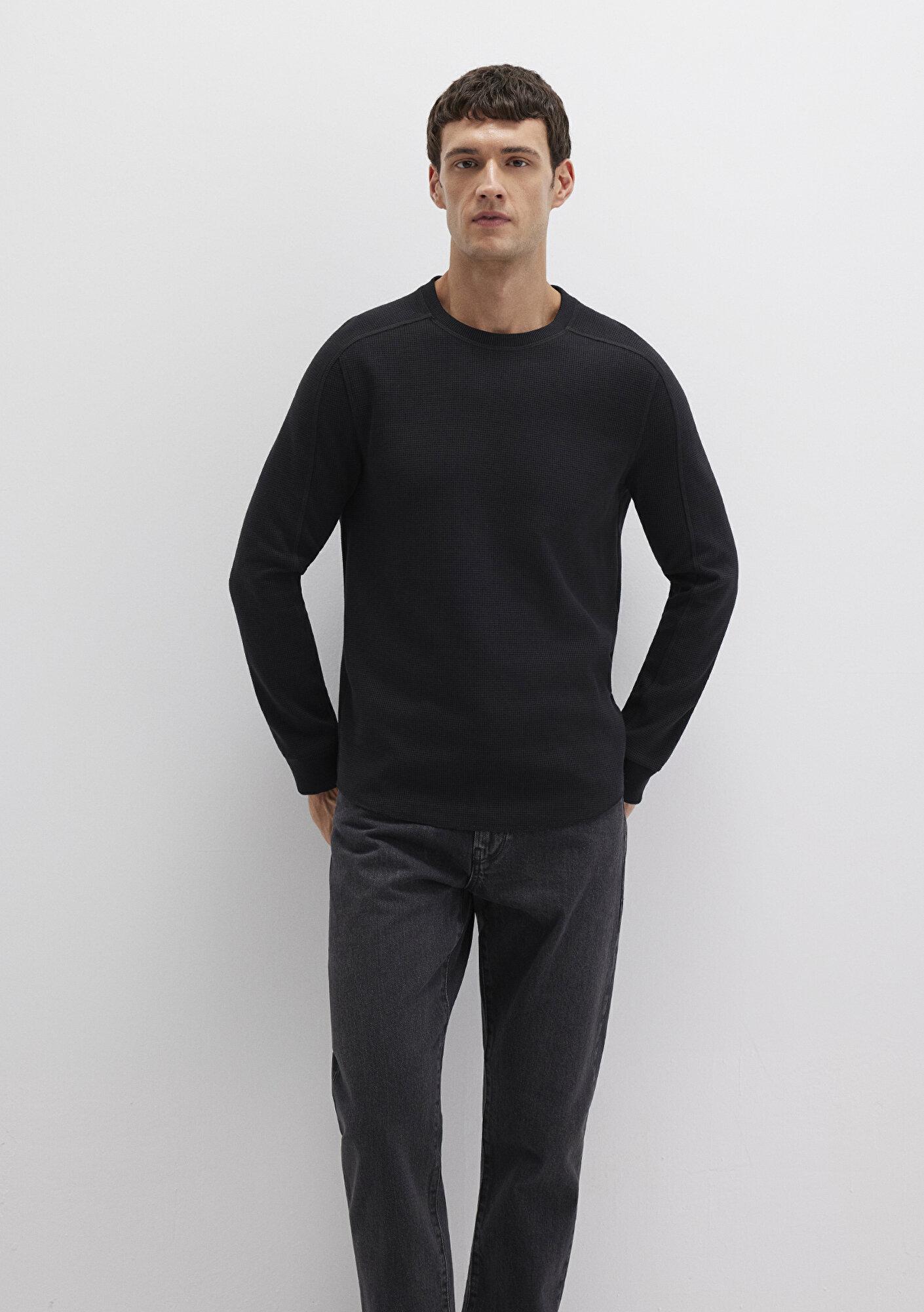 Mavi Uzun Kollu Dokulu Siyah Basic Tişört Slim Fit / Dar Kesim 0610106-900