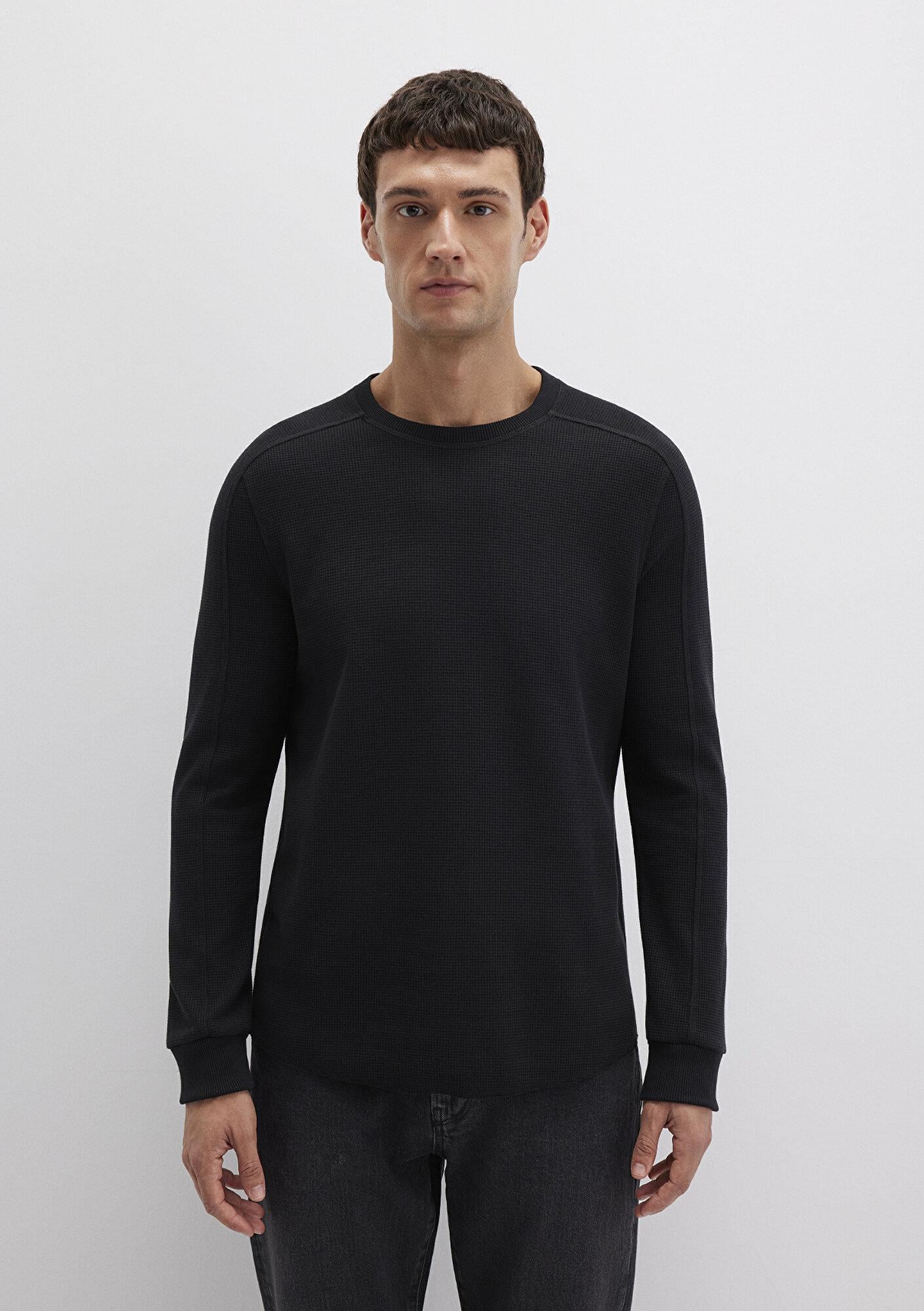 Mavi Uzun Kollu Dokulu Siyah Basic Tişört Slim Fit / Dar Kesim 0610106-900