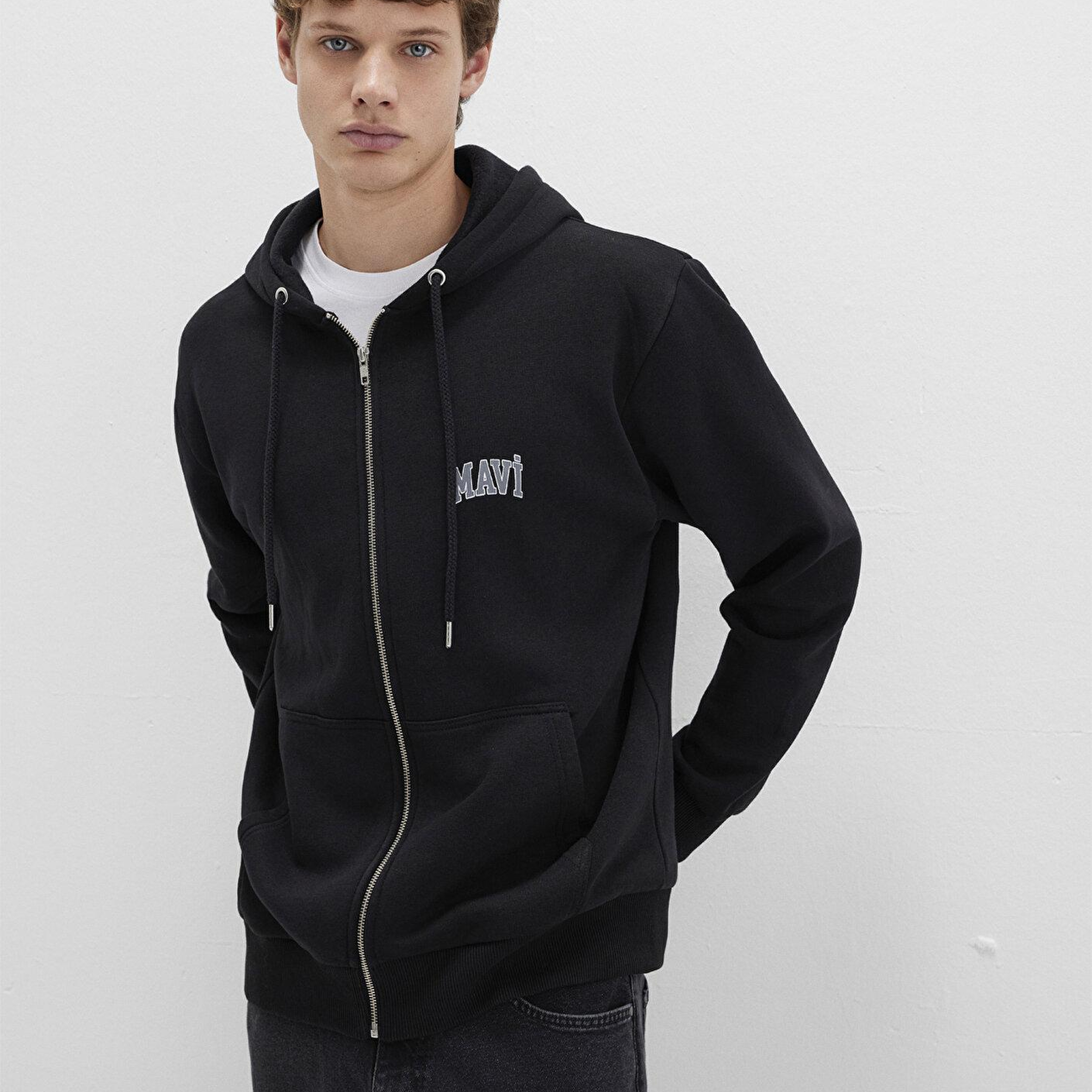 Mavi Mavi Logo Baskılı Kapüşonlu Fermuarlı Siyah Sweatshirt 0611715-900