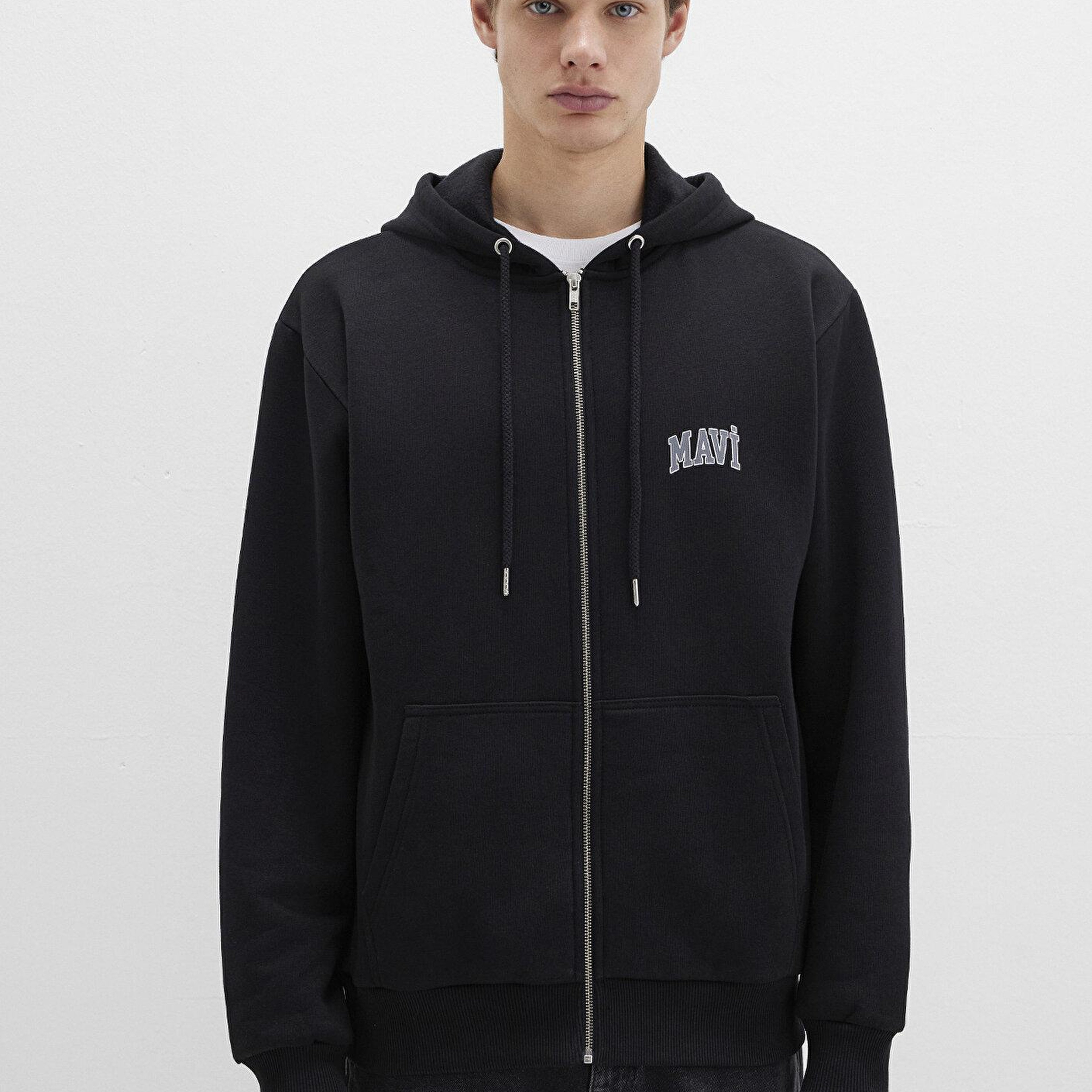 Mavi Mavi Logo Baskılı Kapüşonlu Fermuarlı Siyah Sweatshirt 0611715-900