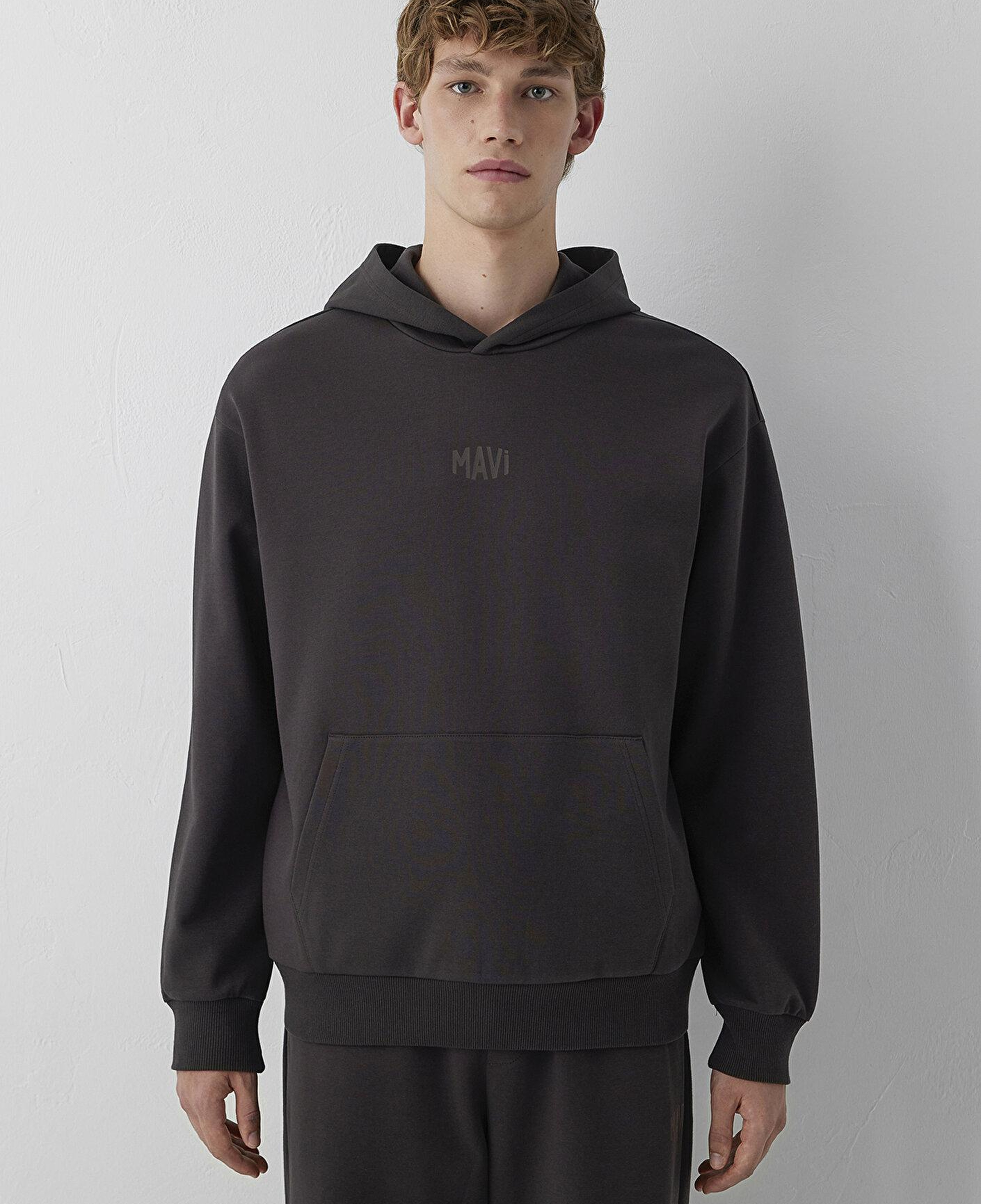 Mavi Mavi Logo Baskılı Kapüşonlu Kahverengi Sweatshirt 0S10680-90892