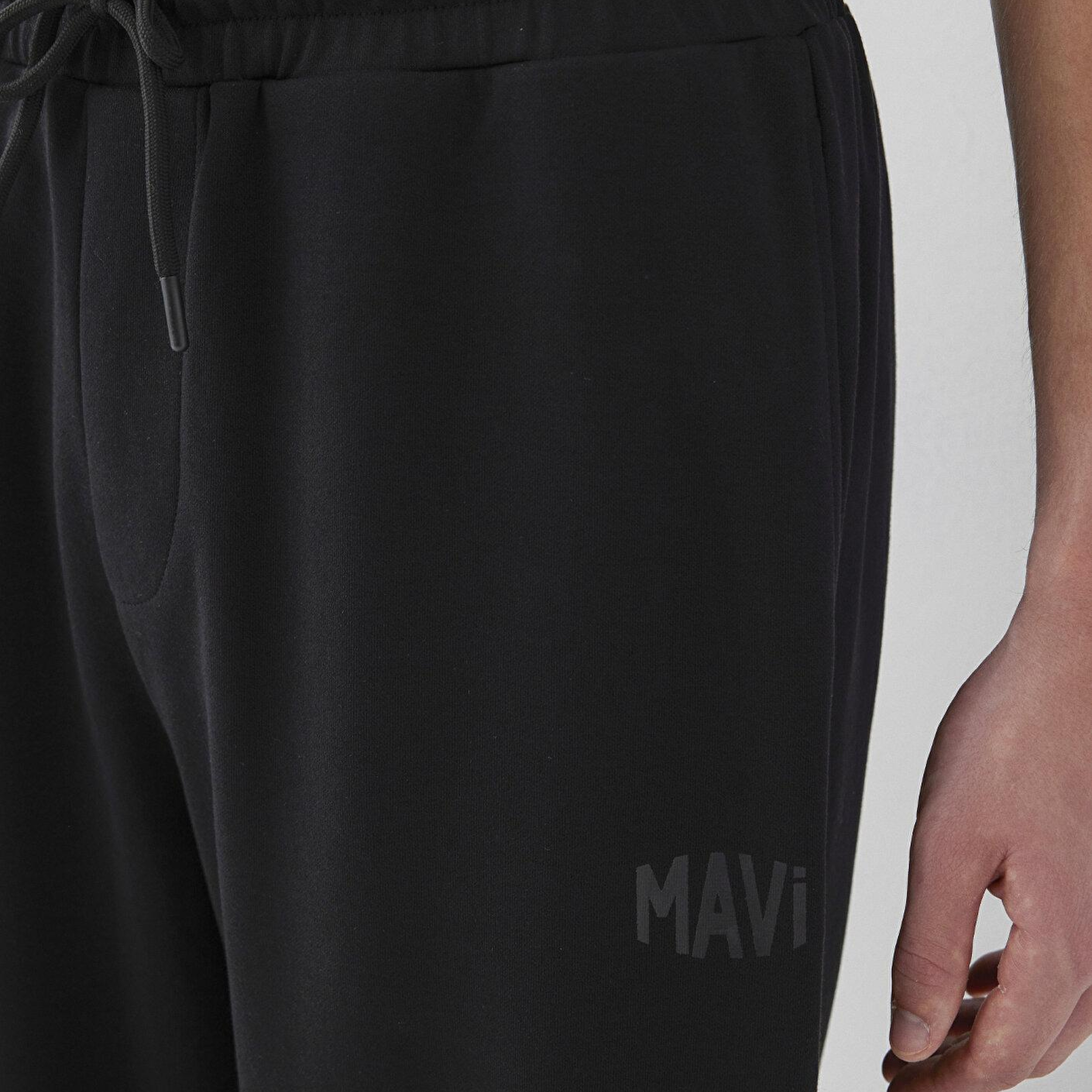 Mavi Mavi Logo Baskılı Siyah İnterlok Eşofman Altı 0010653-900