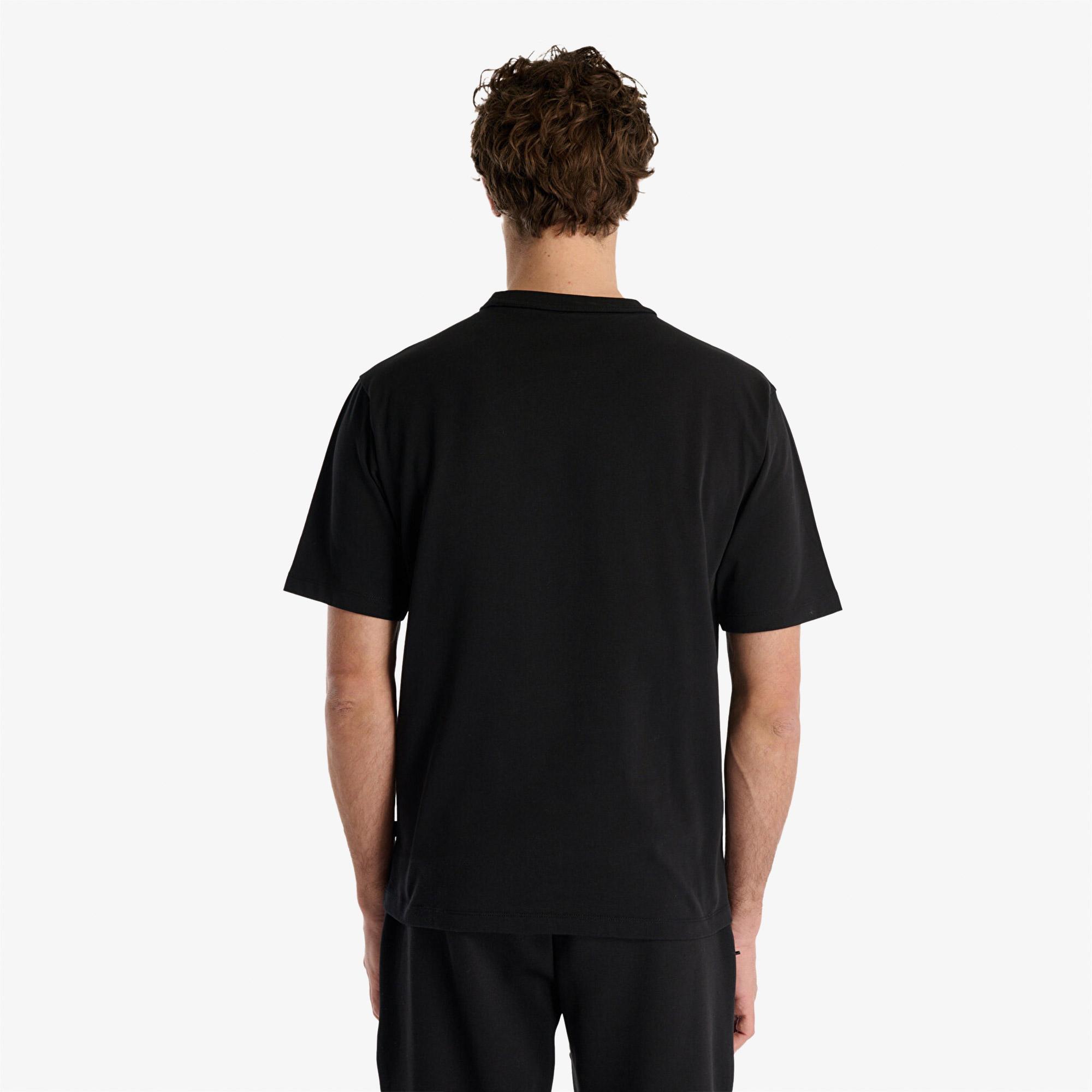 New Balance Lifestyle Erkek Siyah T-Shirt