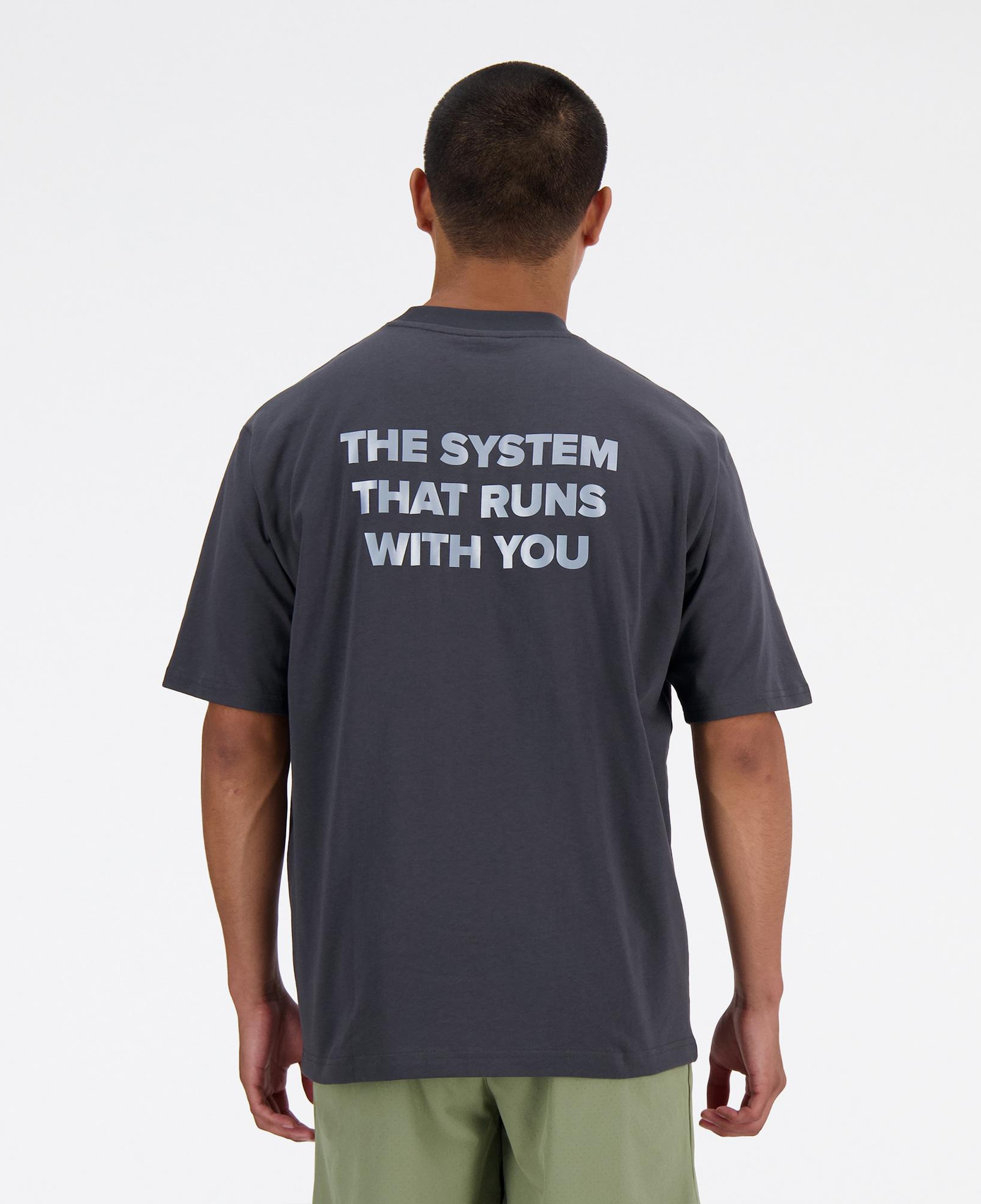 New Balance Shifted Oversized Erkek T-Shirt