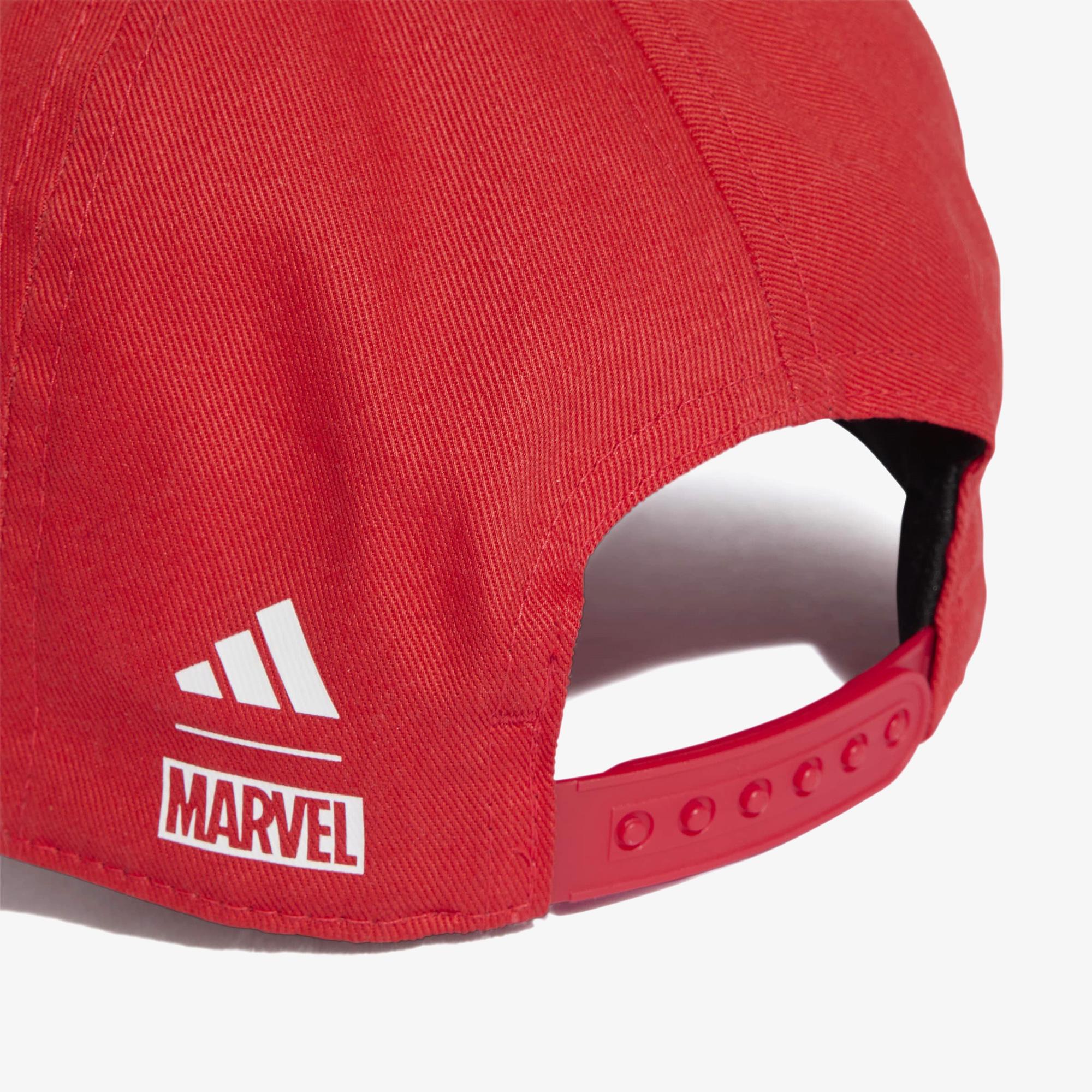 adidas Marvel Çocuk Kırmızı Şapka