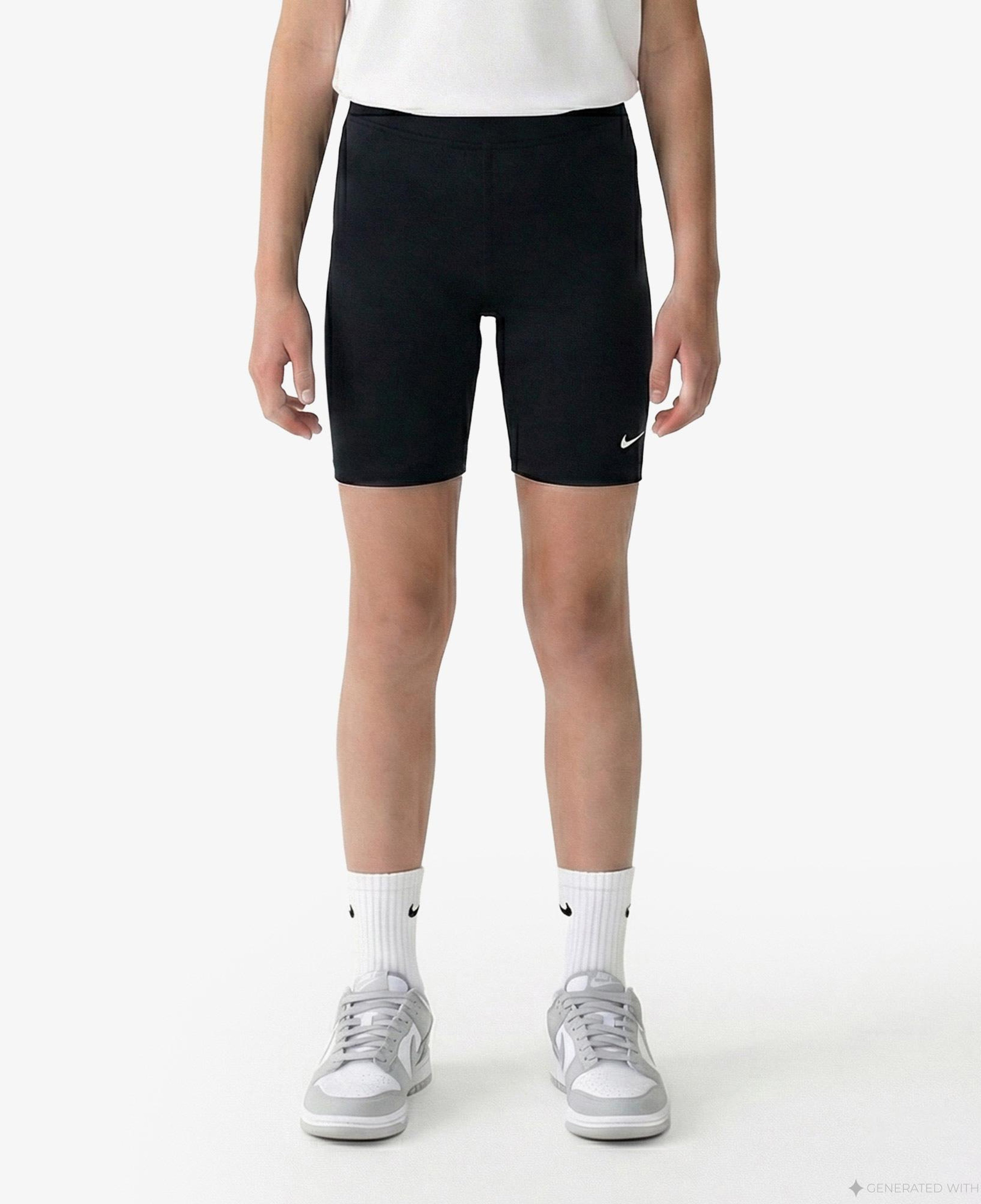 Nike Kadın Siyah Şort