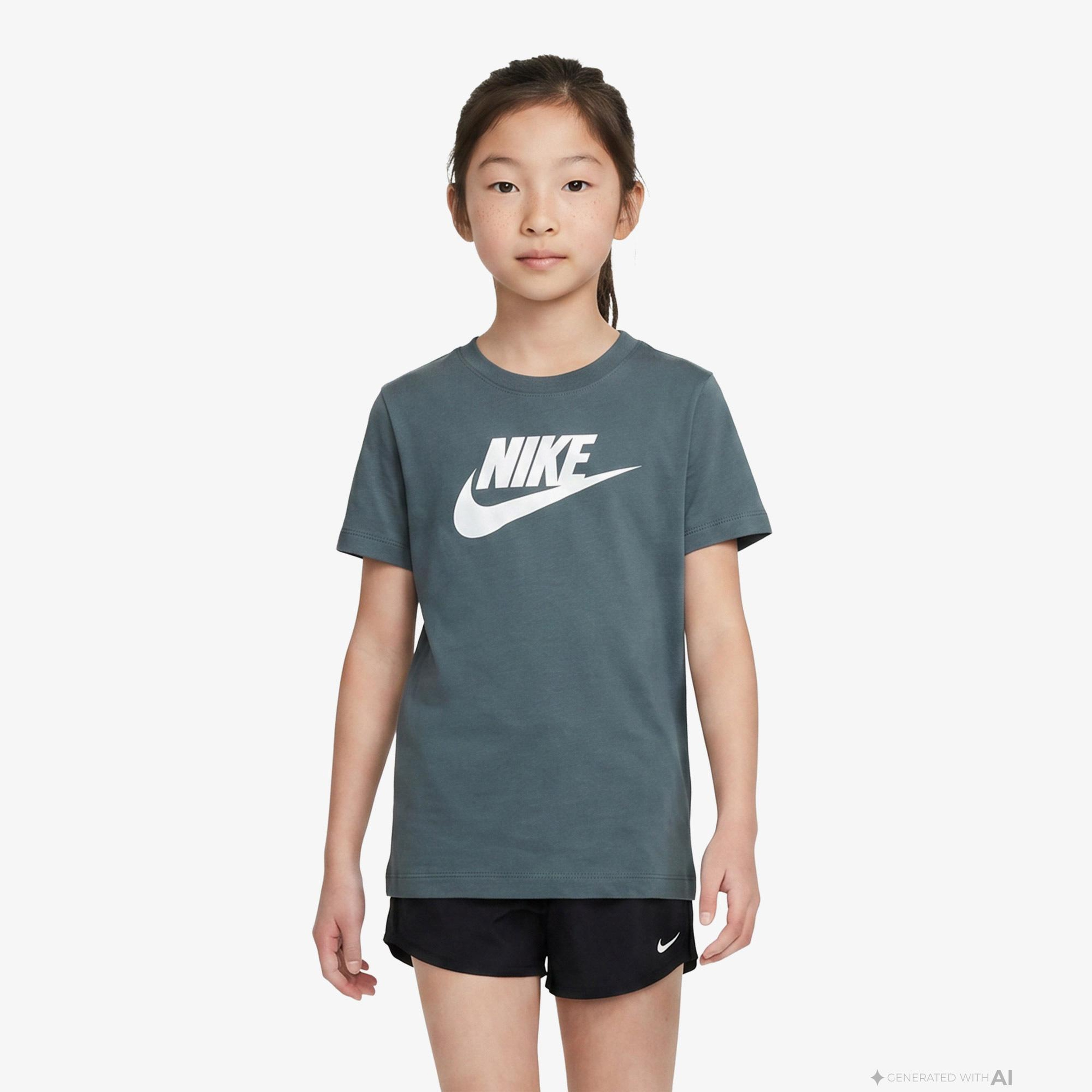 Nike Sportswear Futura Çocuk Yeşil T-Shirt