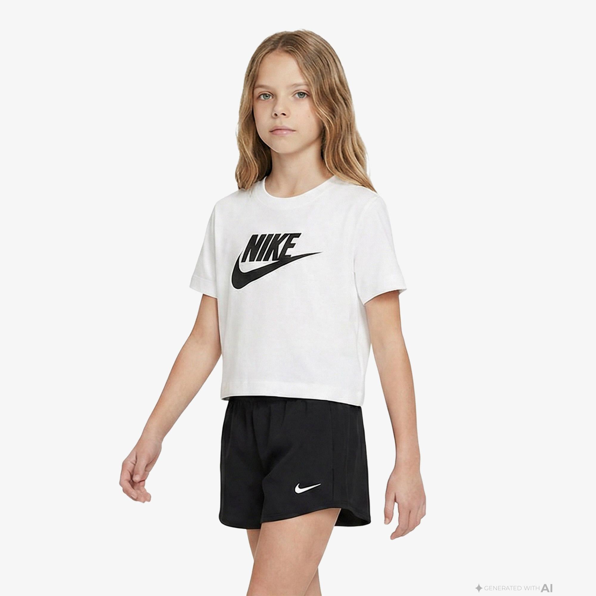 Nike Sportswear Futura Çocuk Beyaz Crop T-Shirt