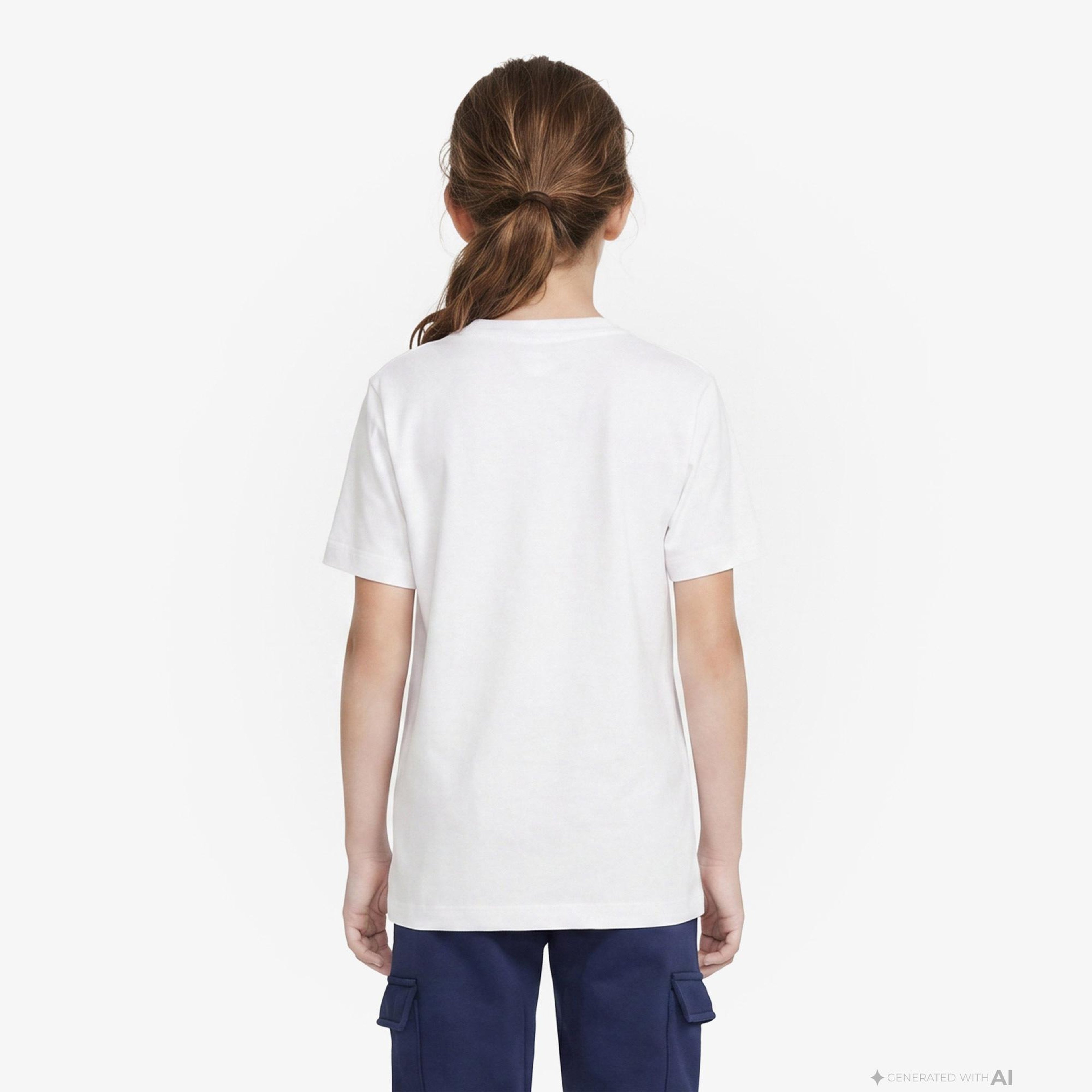 Nike Sportswear Futura Çocuk Beyaz T-Shirt