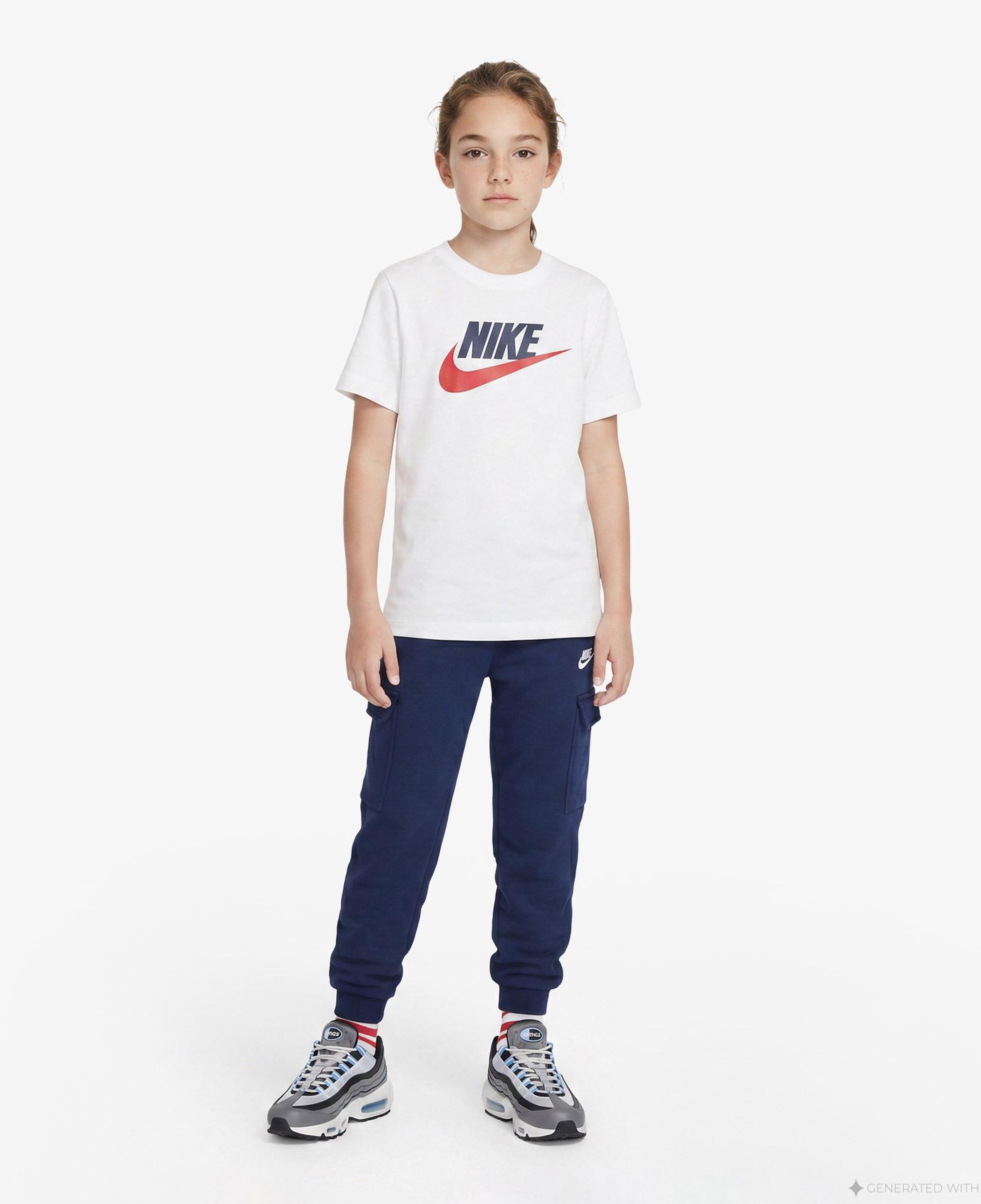 Nike Sportswear Futura Çocuk Beyaz T-Shirt