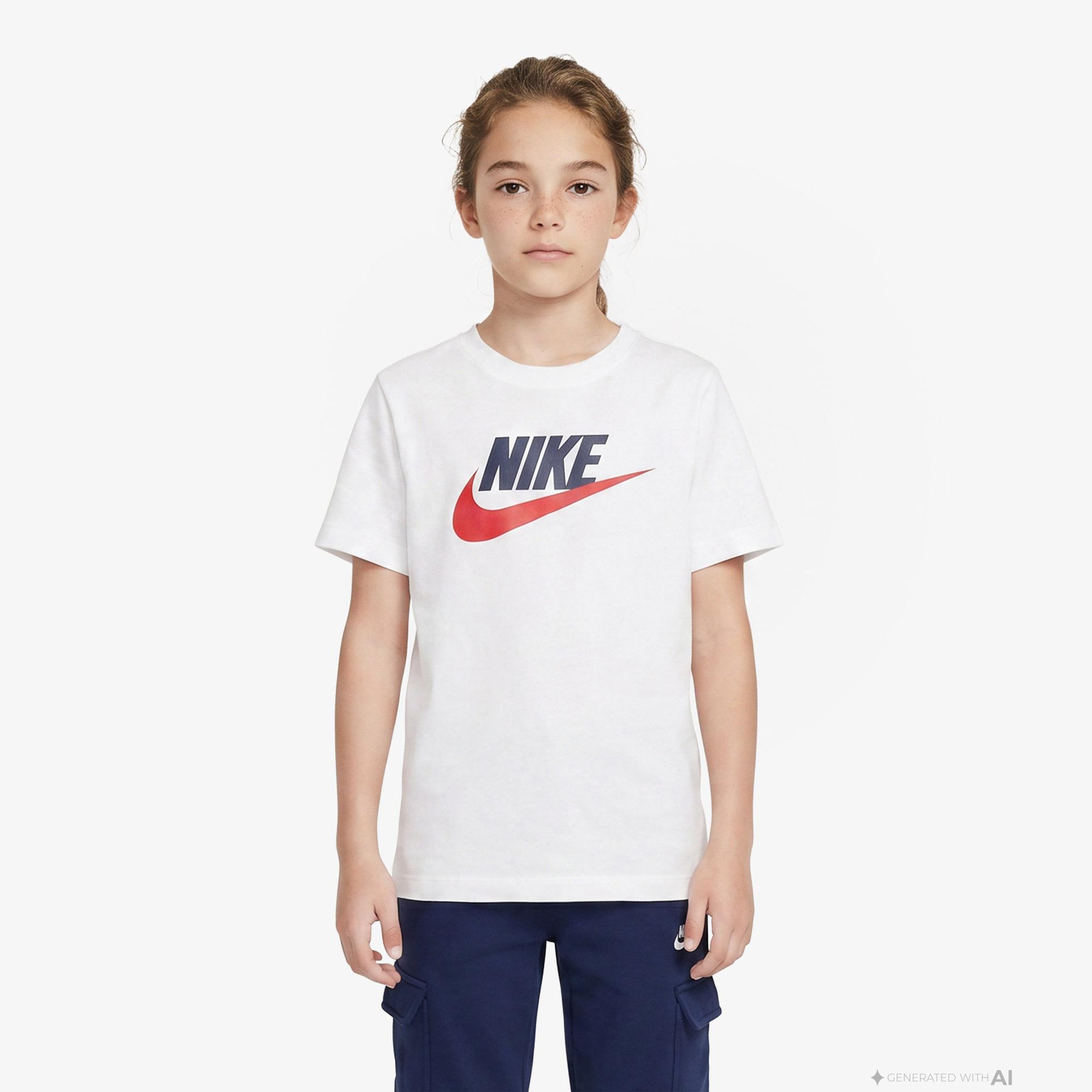Nike Sportswear Futura Çocuk Beyaz T-Shirt