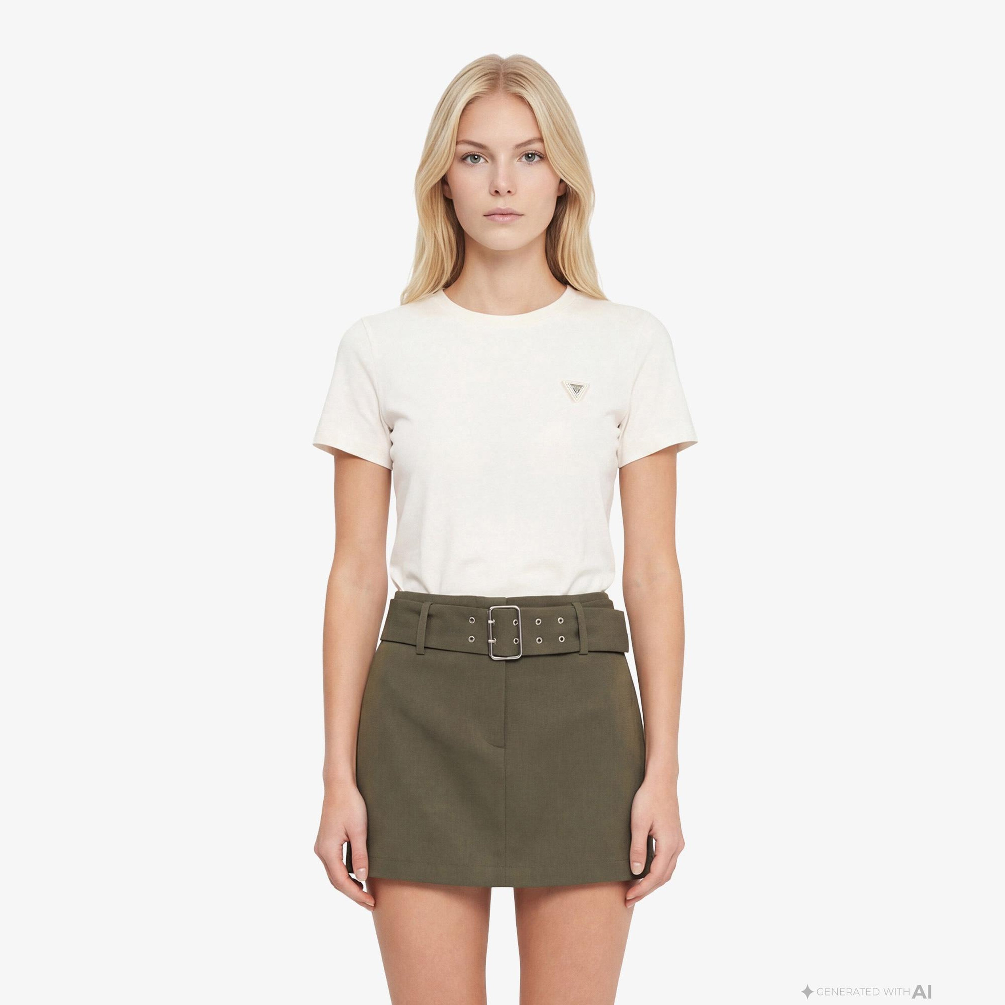 Guess Sonia Aktif Modal Karışımlı Slim Fit Kadın Beyaz T-Shirt