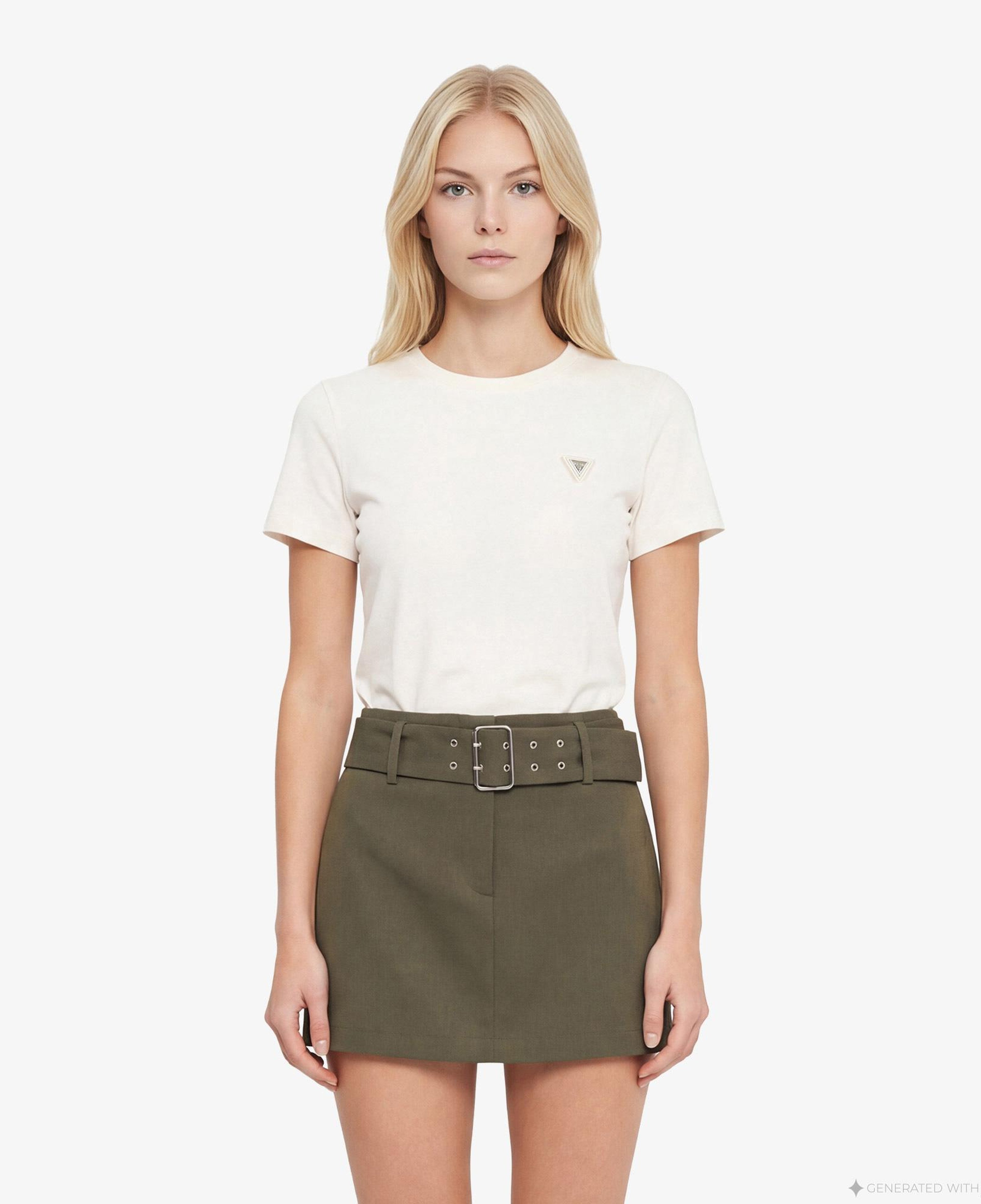 Guess Sonia Aktif Modal Karışımlı Slim Fit Kadın Beyaz T-Shirt
