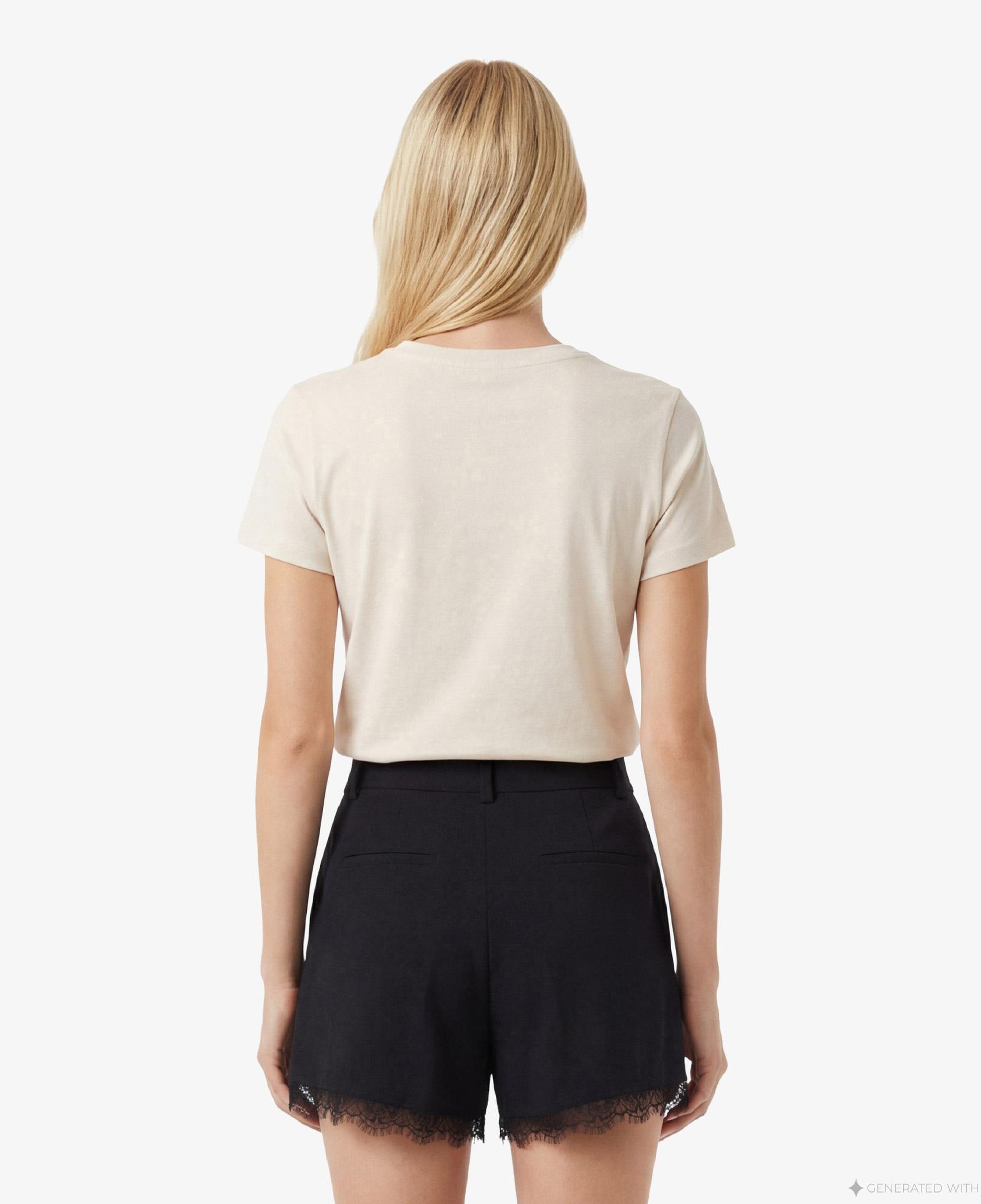 Guess Arabella Aktif Modal Karışımlı Slim Fit Kadın Beyaz T-Shirt
