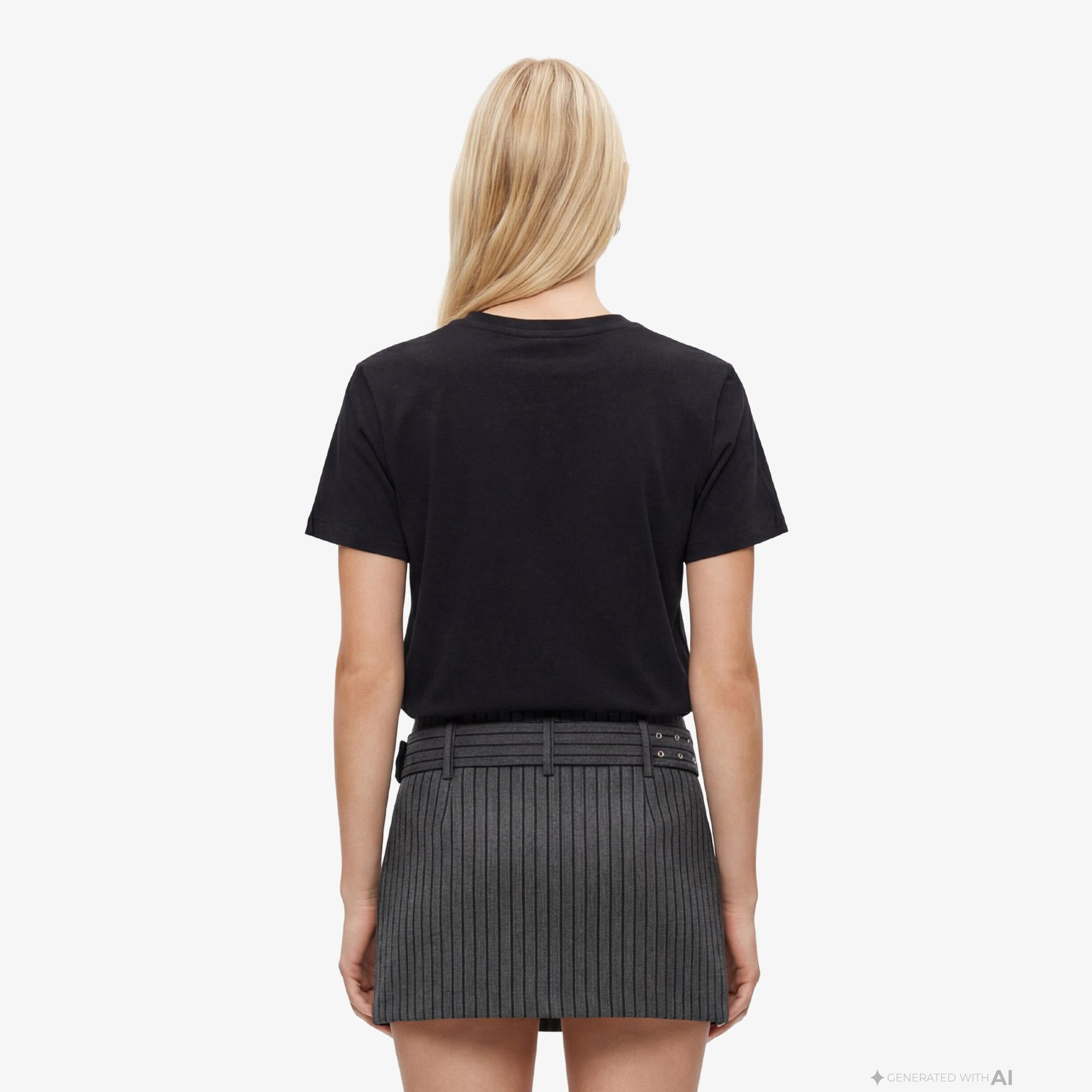 Guess Arabella Aktif Modal Karışımlı Slim Fit Kadın Siyah T-Shirt