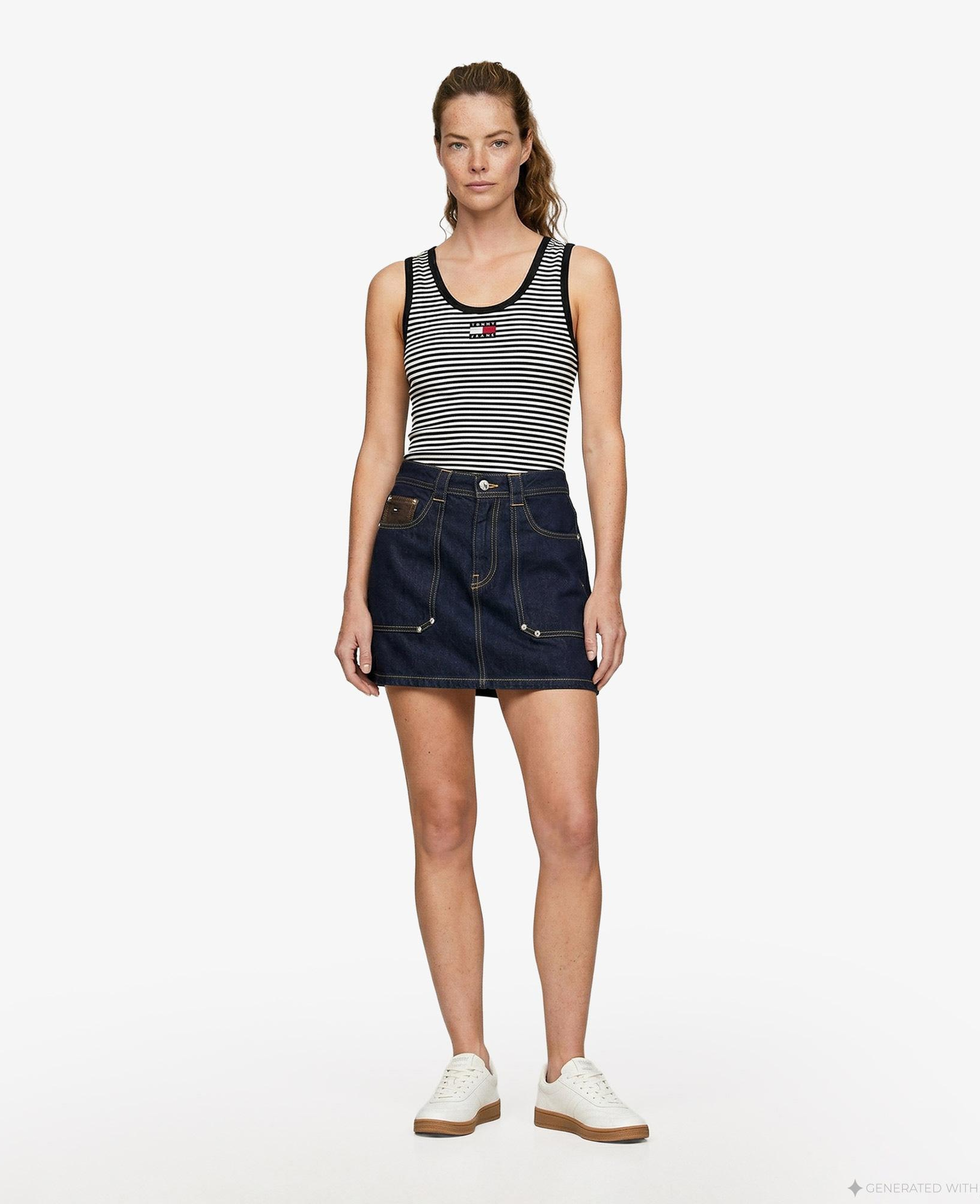 Tommy Hilfiger Denim Essentials Kadın Siyah T-Shirt