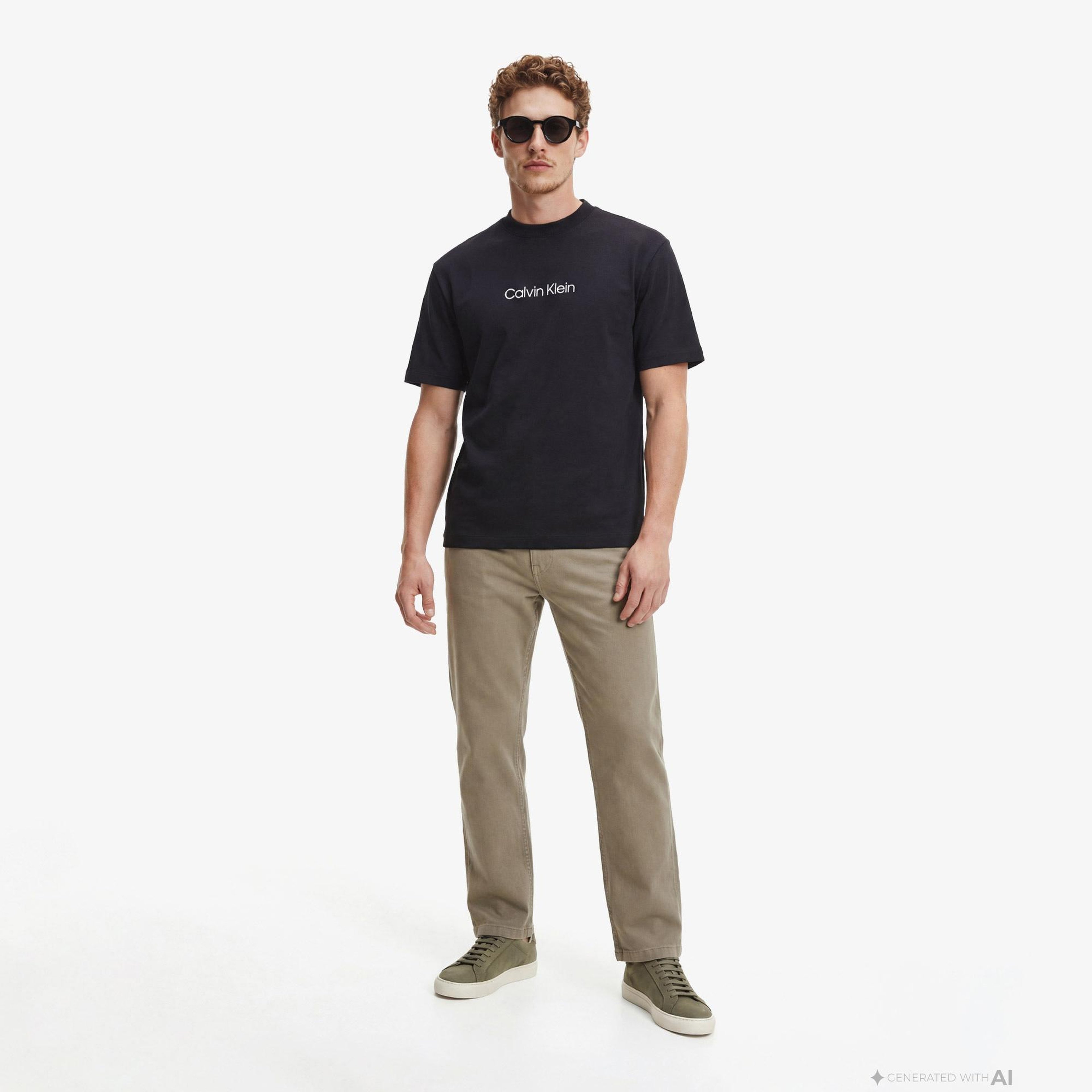 Calvin Klein Relaxed Standard Logo Crewnk Erkek Siyah T-Shirt