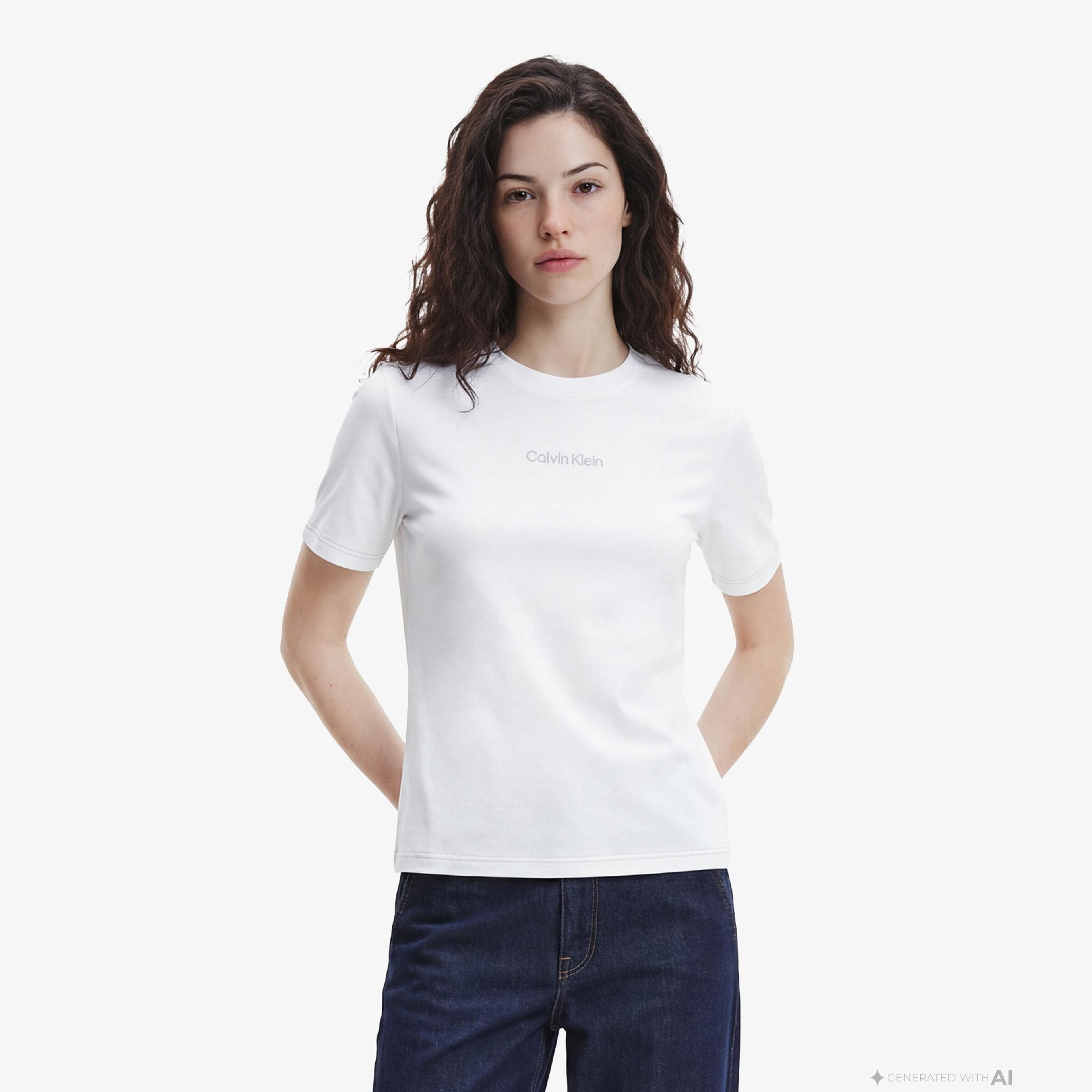 Calvin Klein Classic 20S Logo Grap Kadın Beyaz T-Shirt