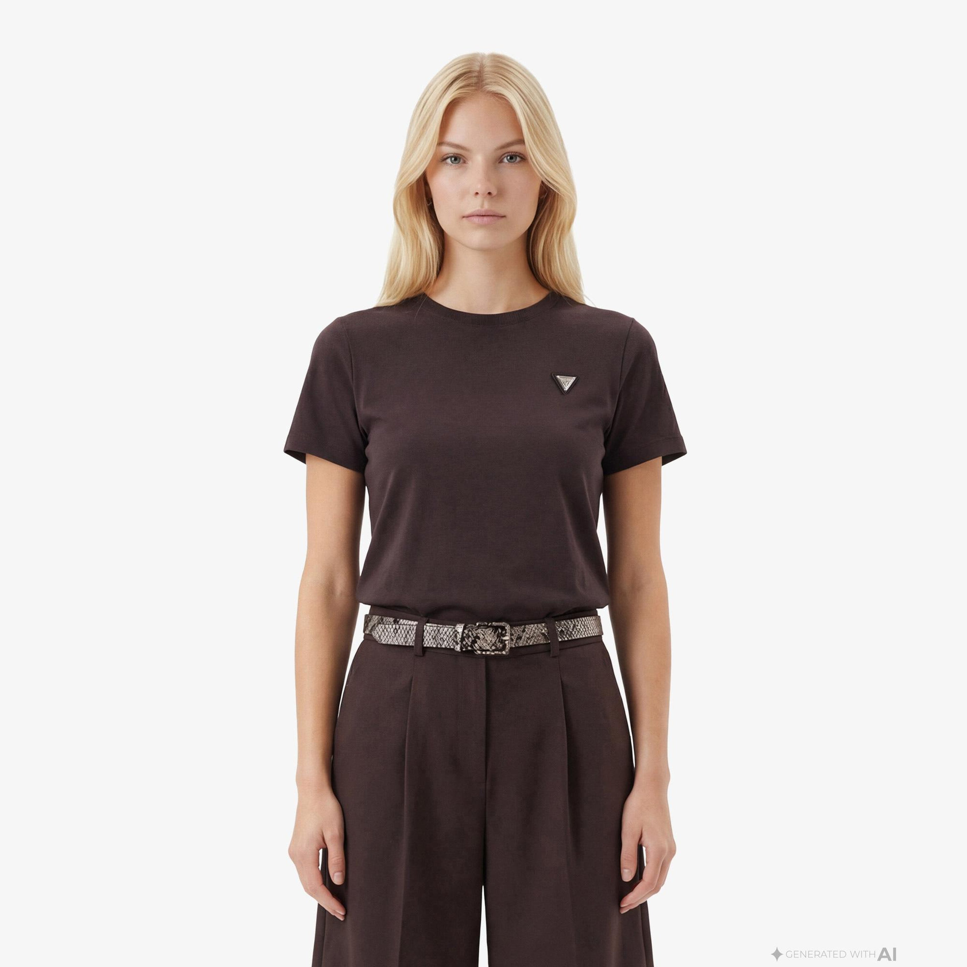Guess Sonia Aktif Modal Karışımlı Slim Fit Kadın Kahverengi T-Shirt