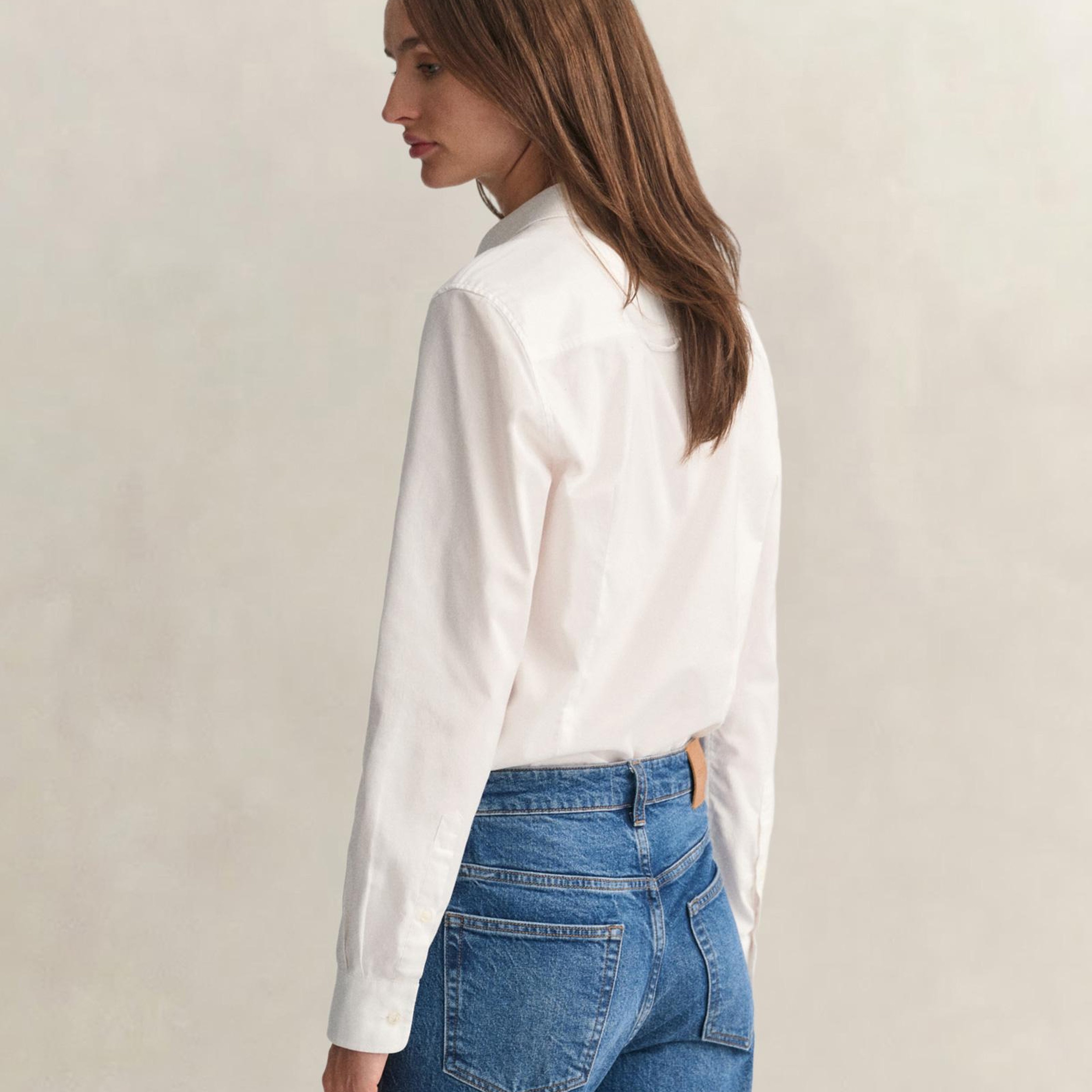 GANT Kadın Beyaz Slim Fit Klasik Yaka Oxford Gömlek