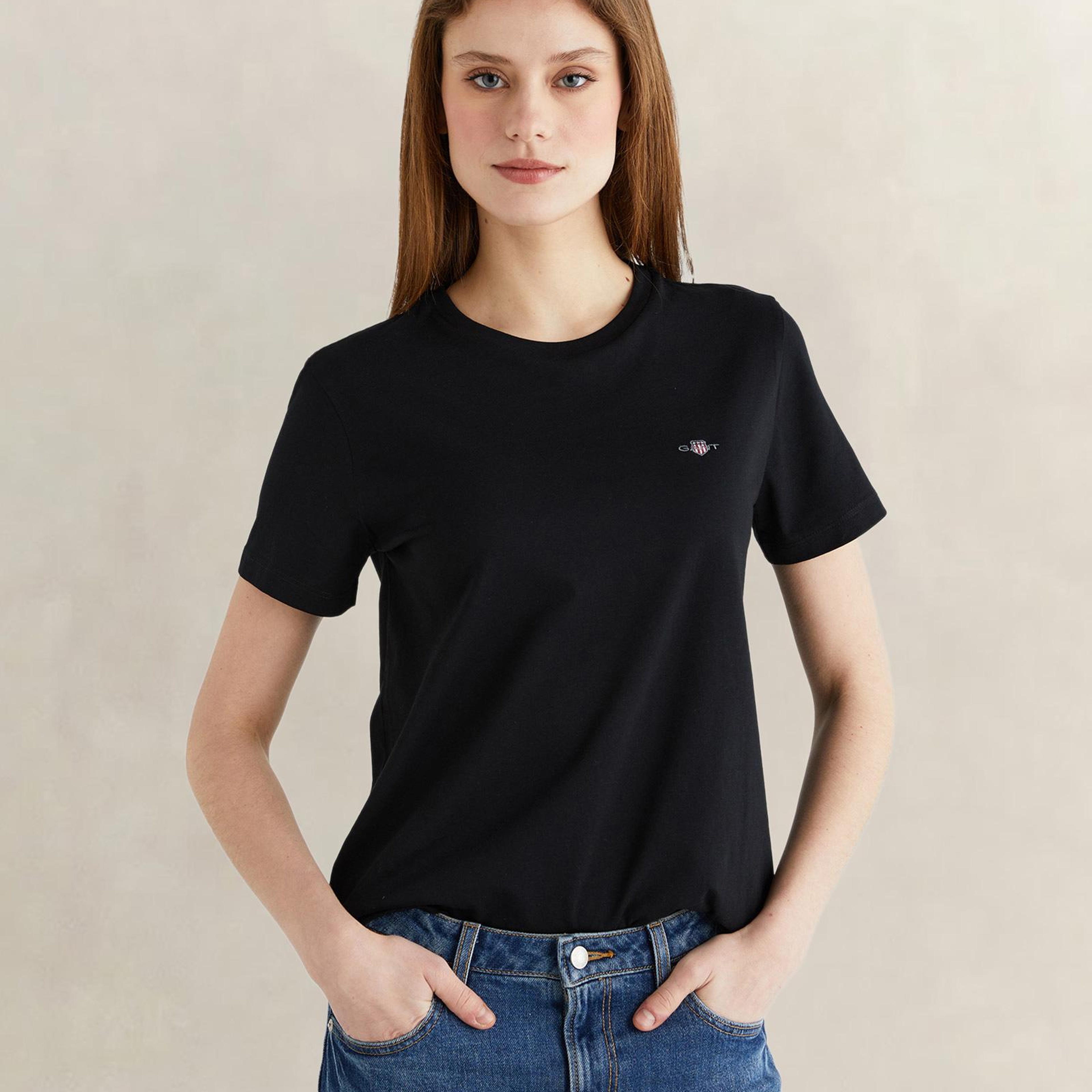 GANT Kadın Siyah Bisiklet Yaka Regular Fit Logolu T-Shirt