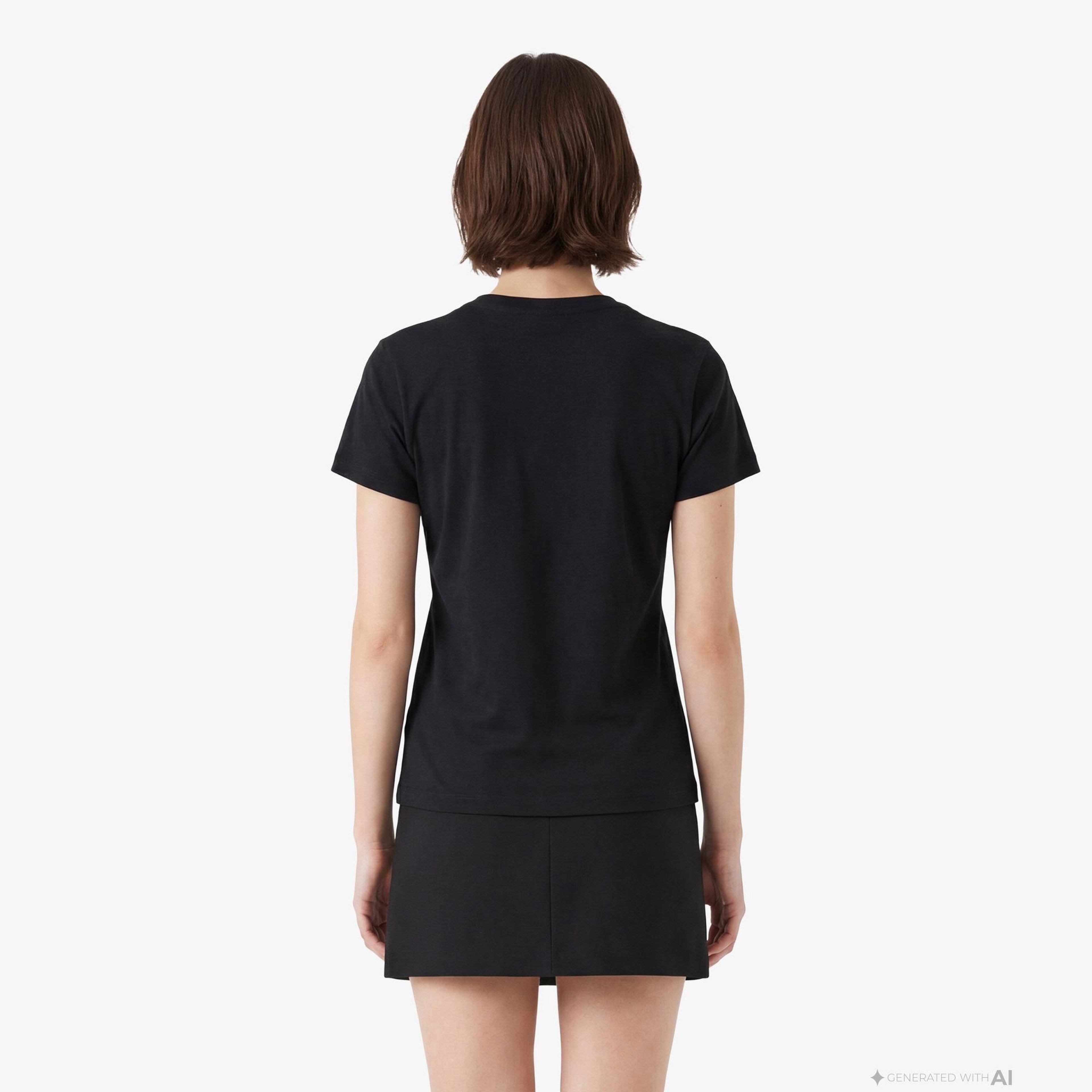 Guess Colette Aktif Slim Fit Kadın Krem T-Shirt