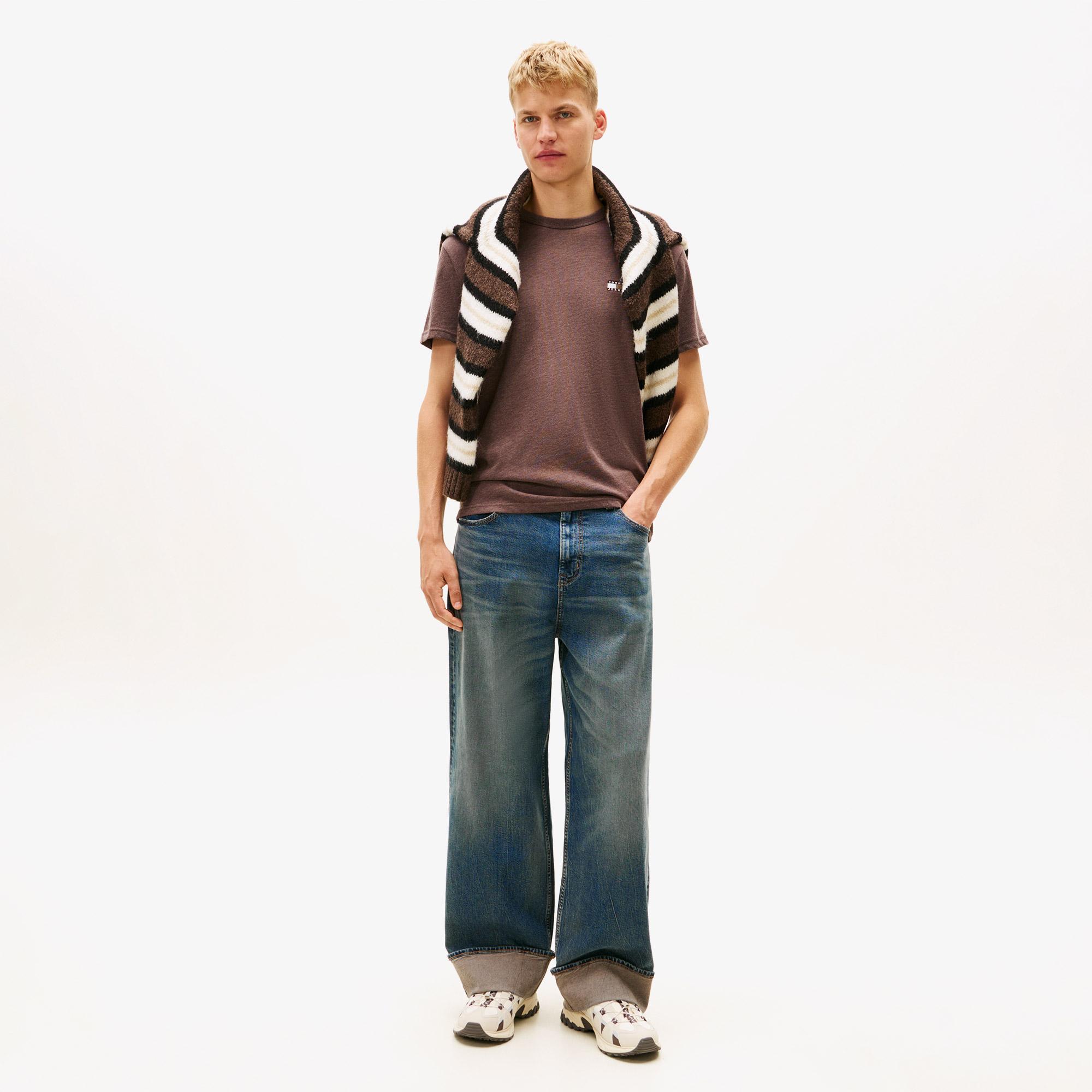 Tommy Hilfiger Jeans Reg Badge Erkek Kahverengi T-Shirt