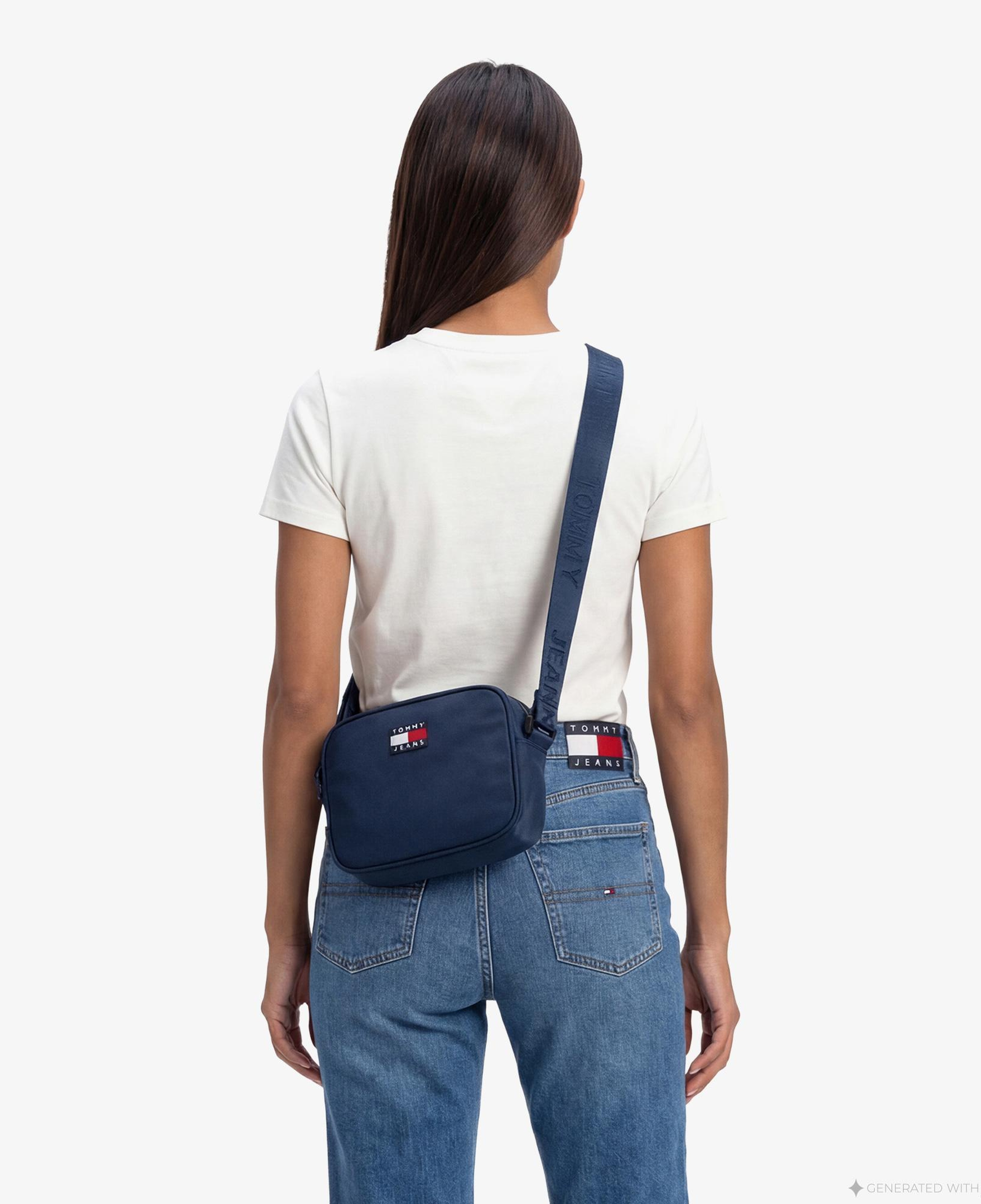 Tommy Hilfiger Regular Essential Logo 2 Kadın Beyaz T-Shirt