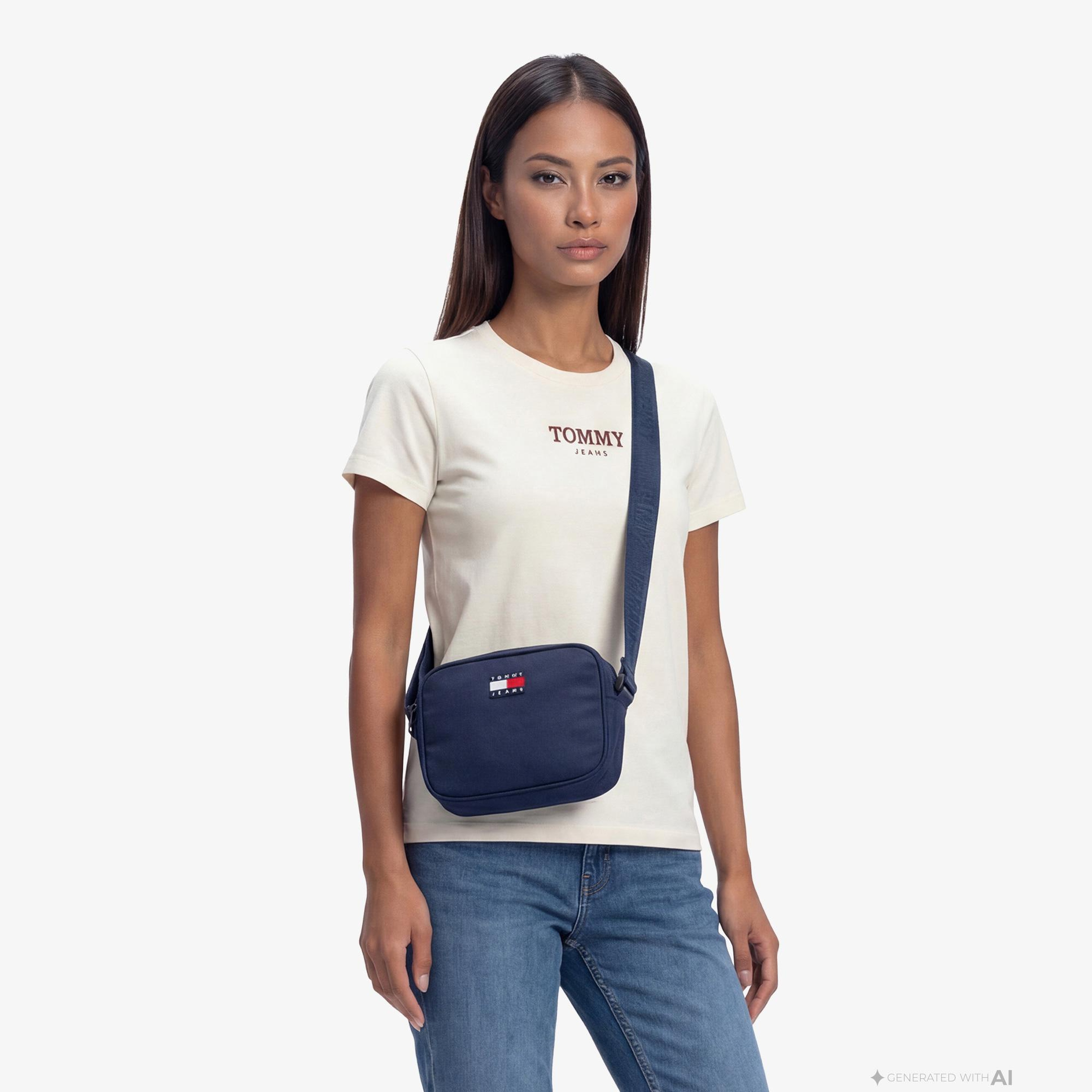 Tommy Hilfiger Regular Essential Logo 2 Kadın Beyaz T-Shirt