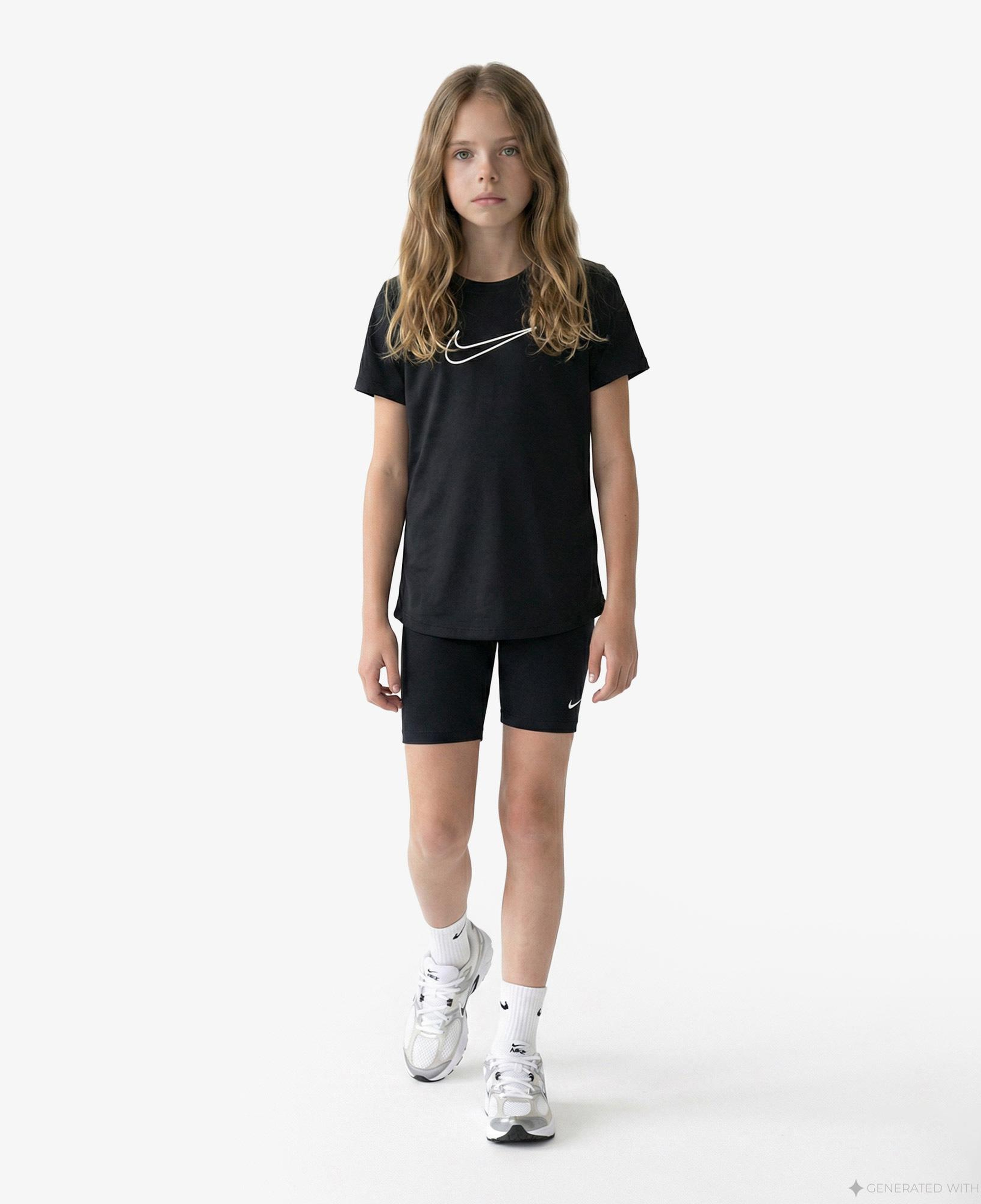 Nike Dri-Fit One Fitted Çocuk Siyah T-Shirt