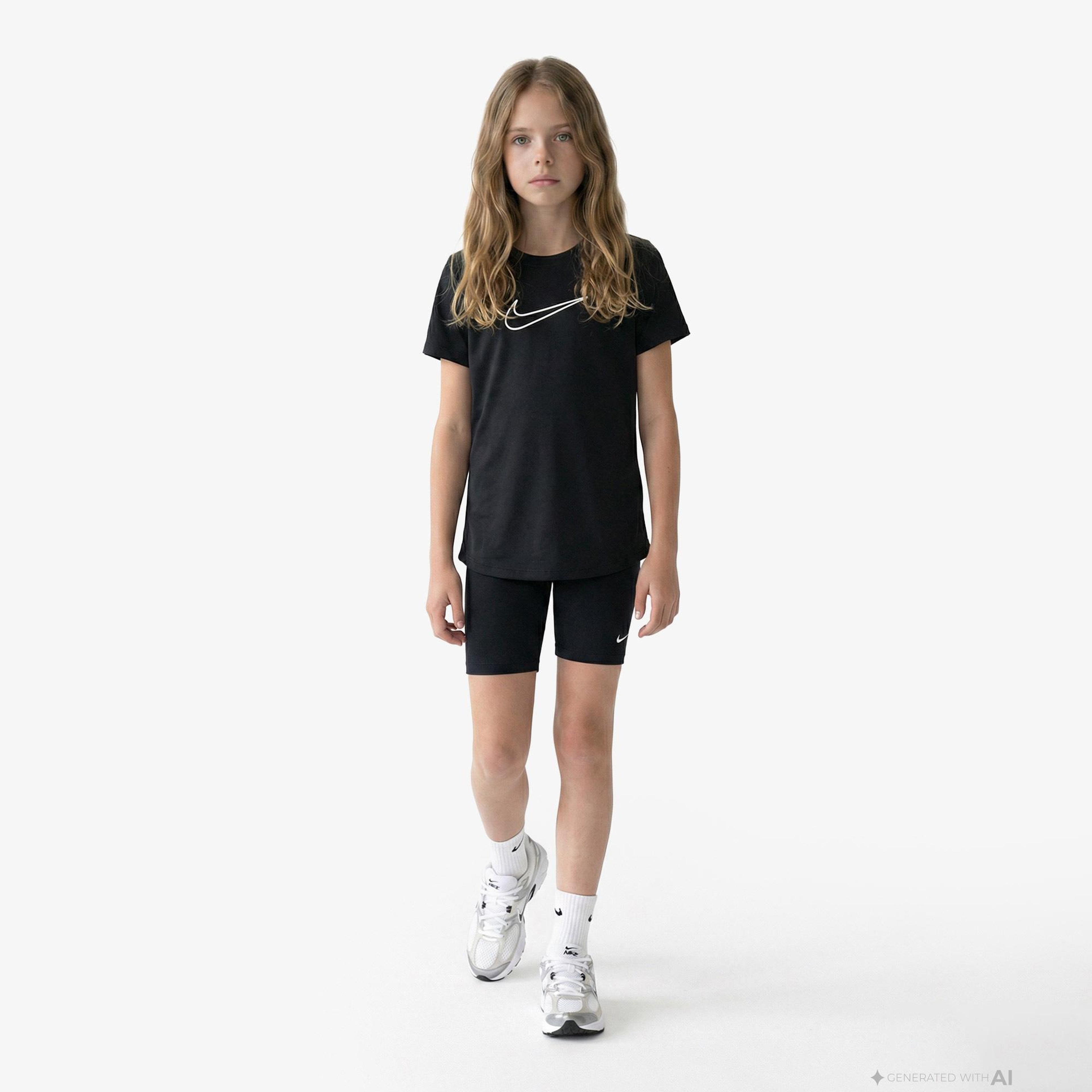 Nike Dri-Fit One Fitted Çocuk Siyah T-Shirt