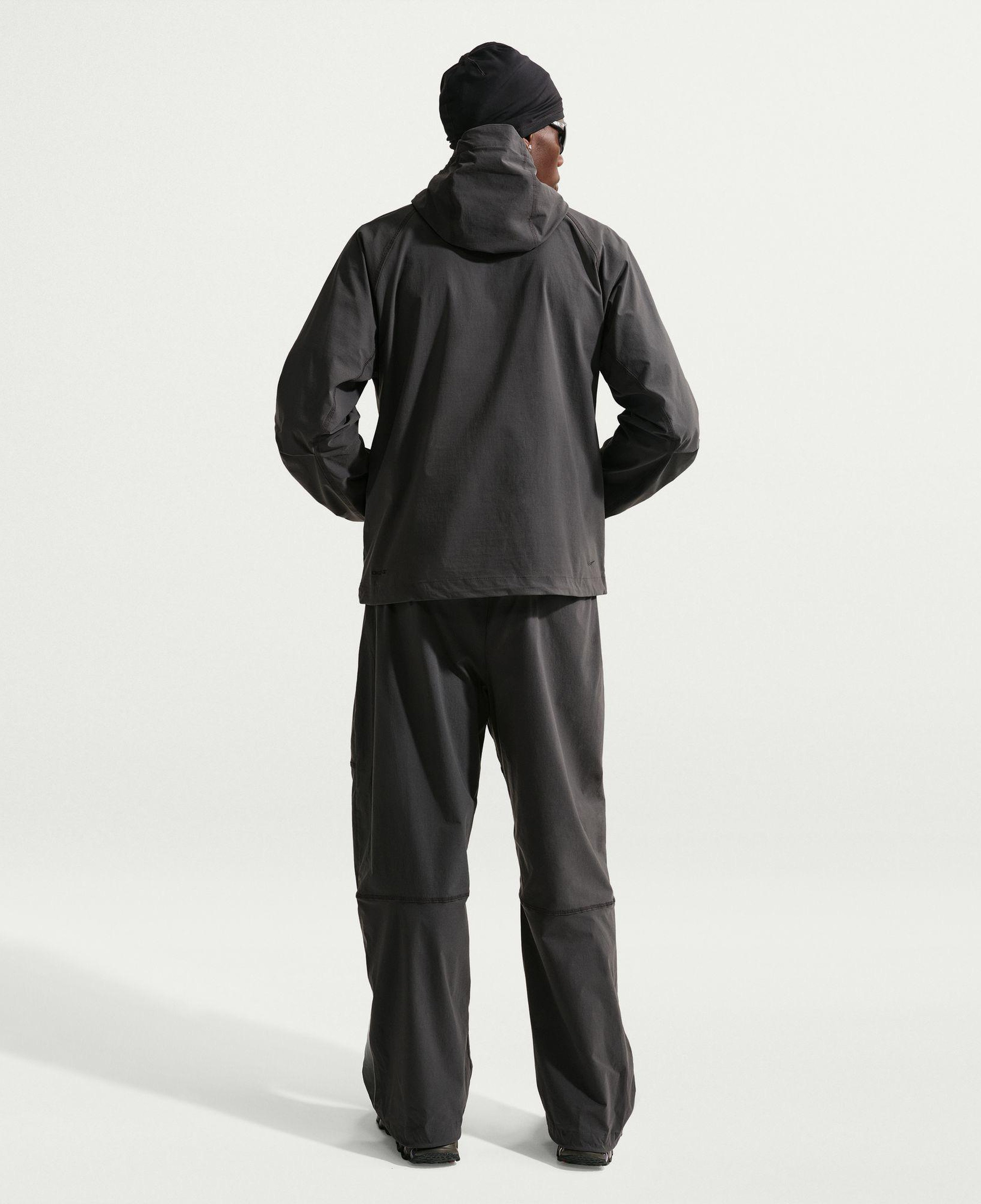 Nike Dri-Fit Tech Woven Windrunner Full-Zip Erkek Antrasit Ceket