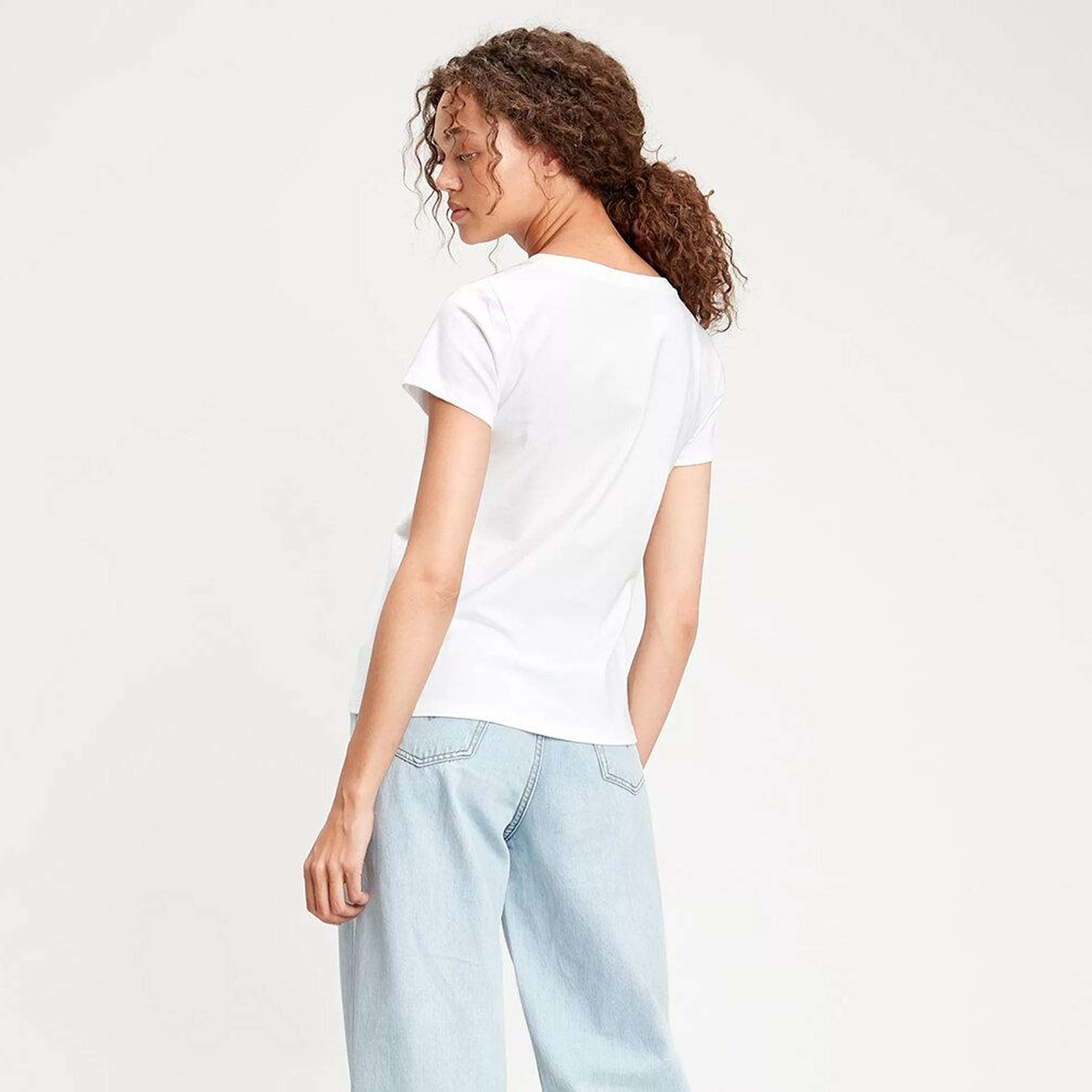 The Perfect V-Neck Tişört