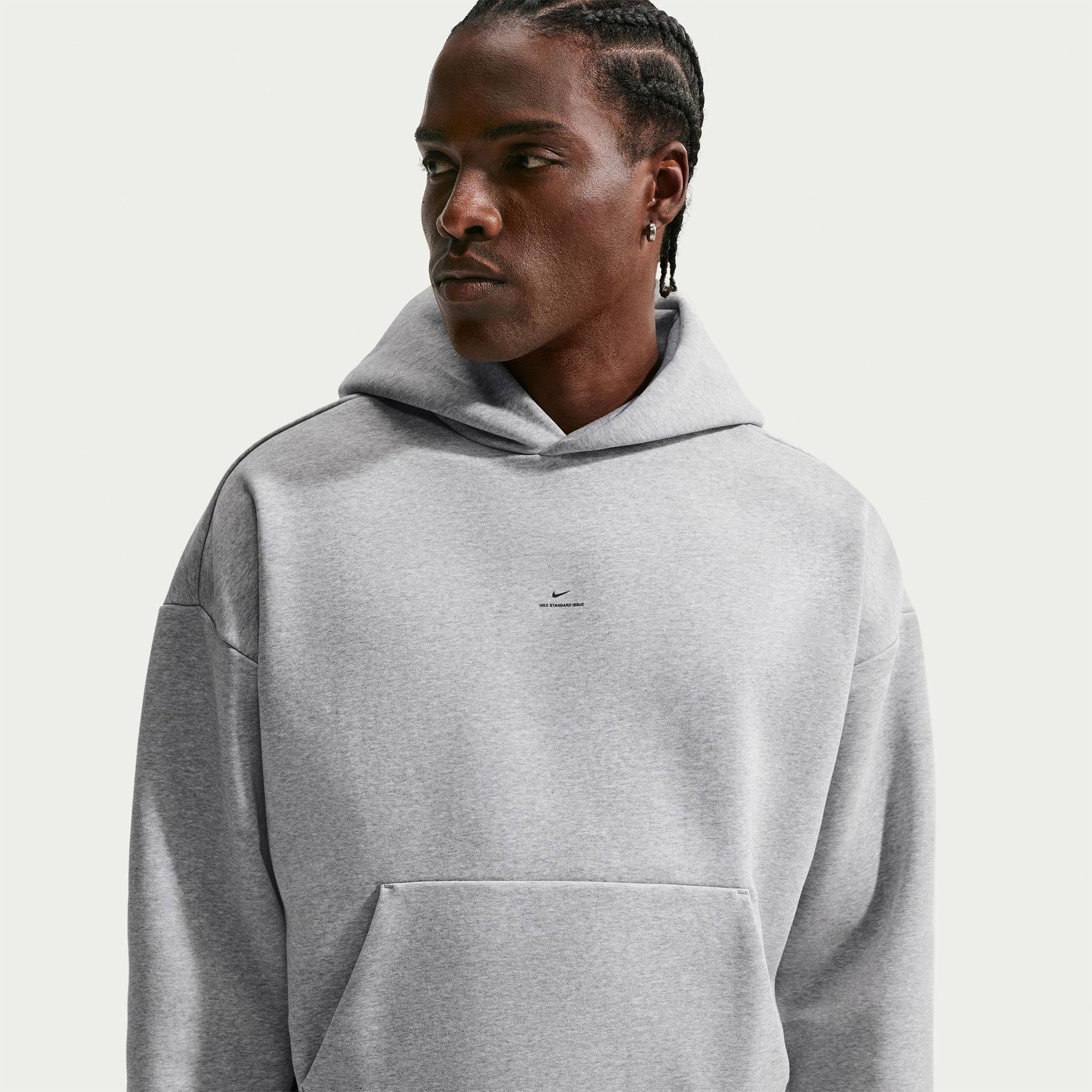 Nike Therma-Fit Standard Issue Erkek Gri Hoodie