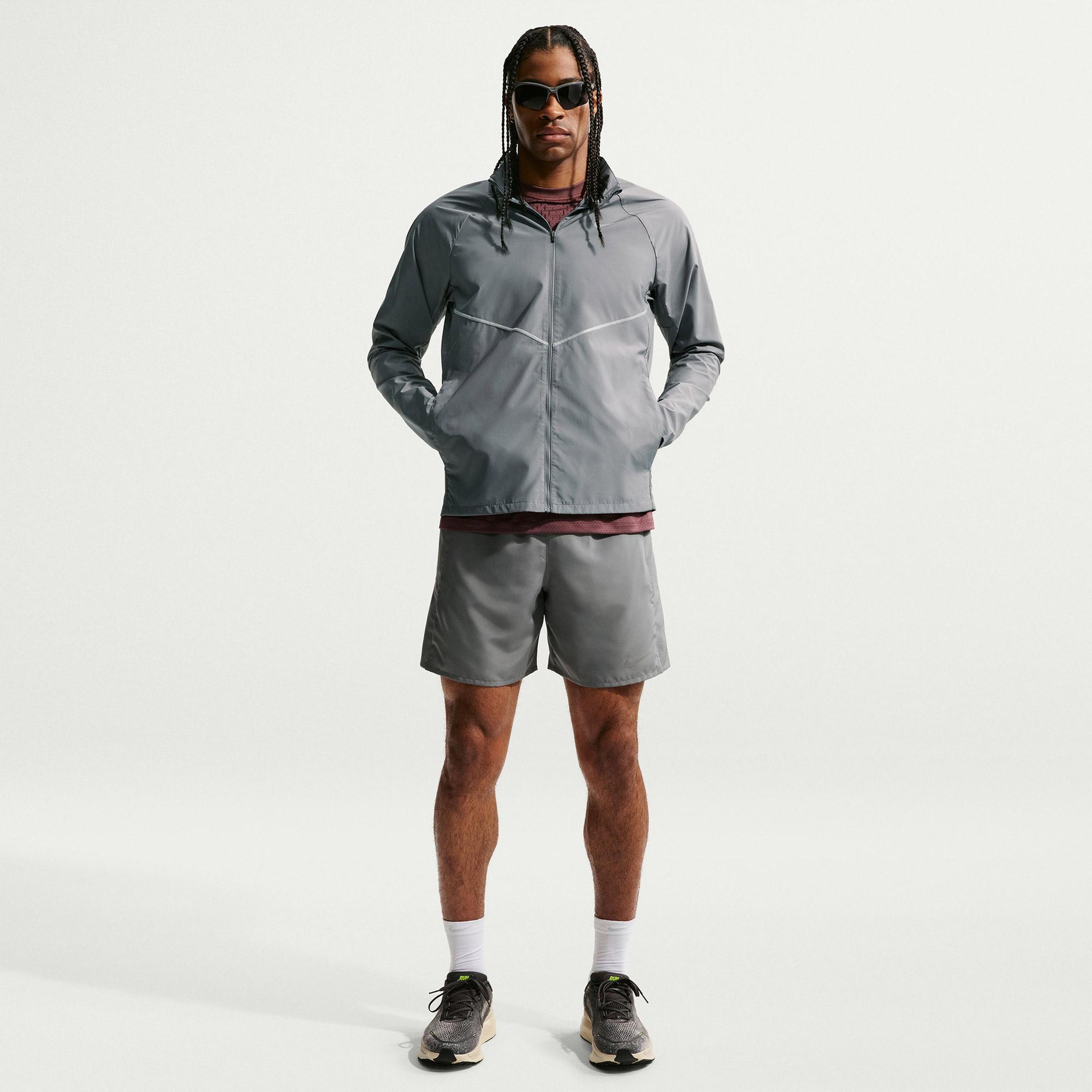 Nike UV Repel Miler Erkek Gri Ceket
