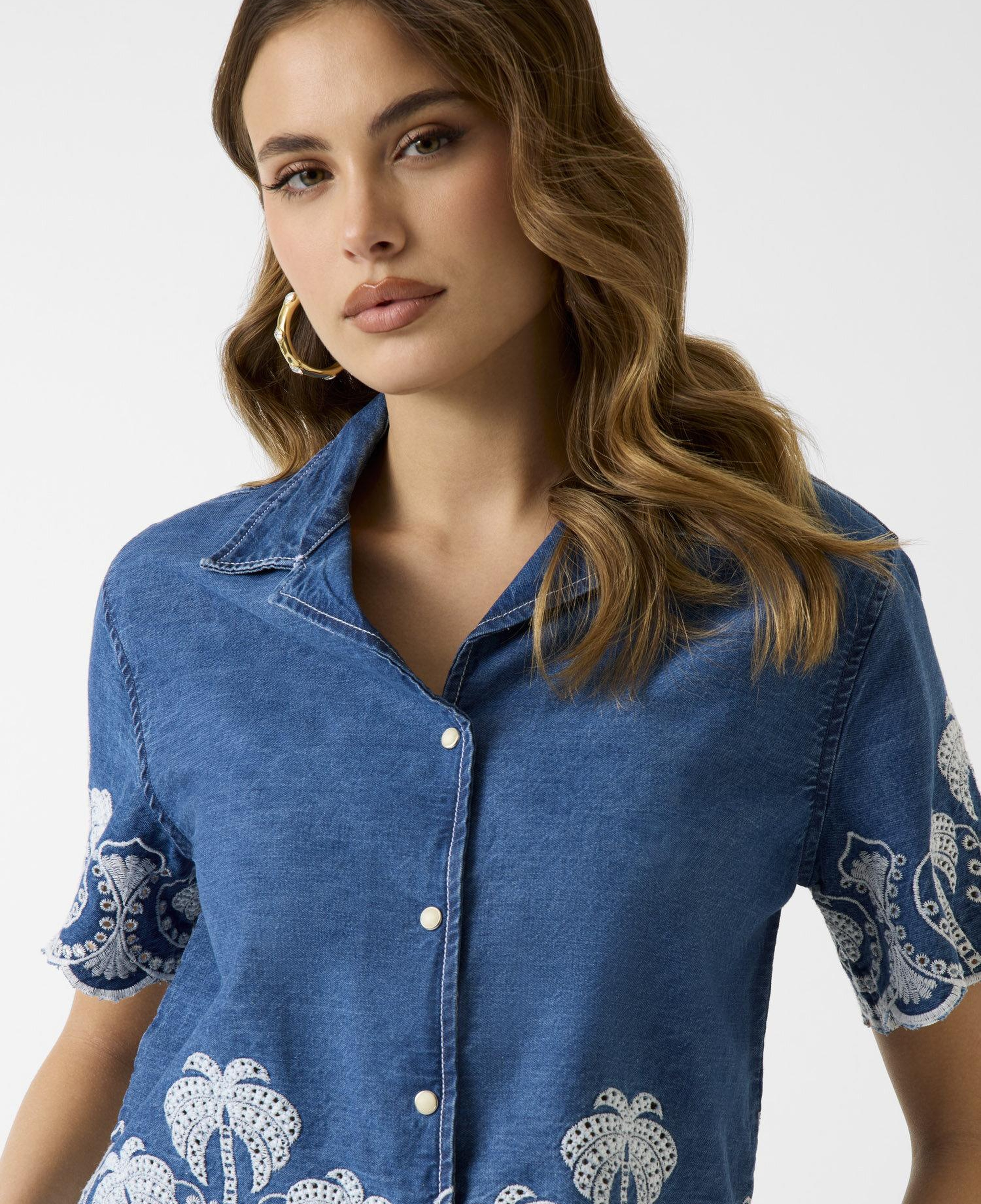 Petra Kadın Regular Fit Denim Gömlek