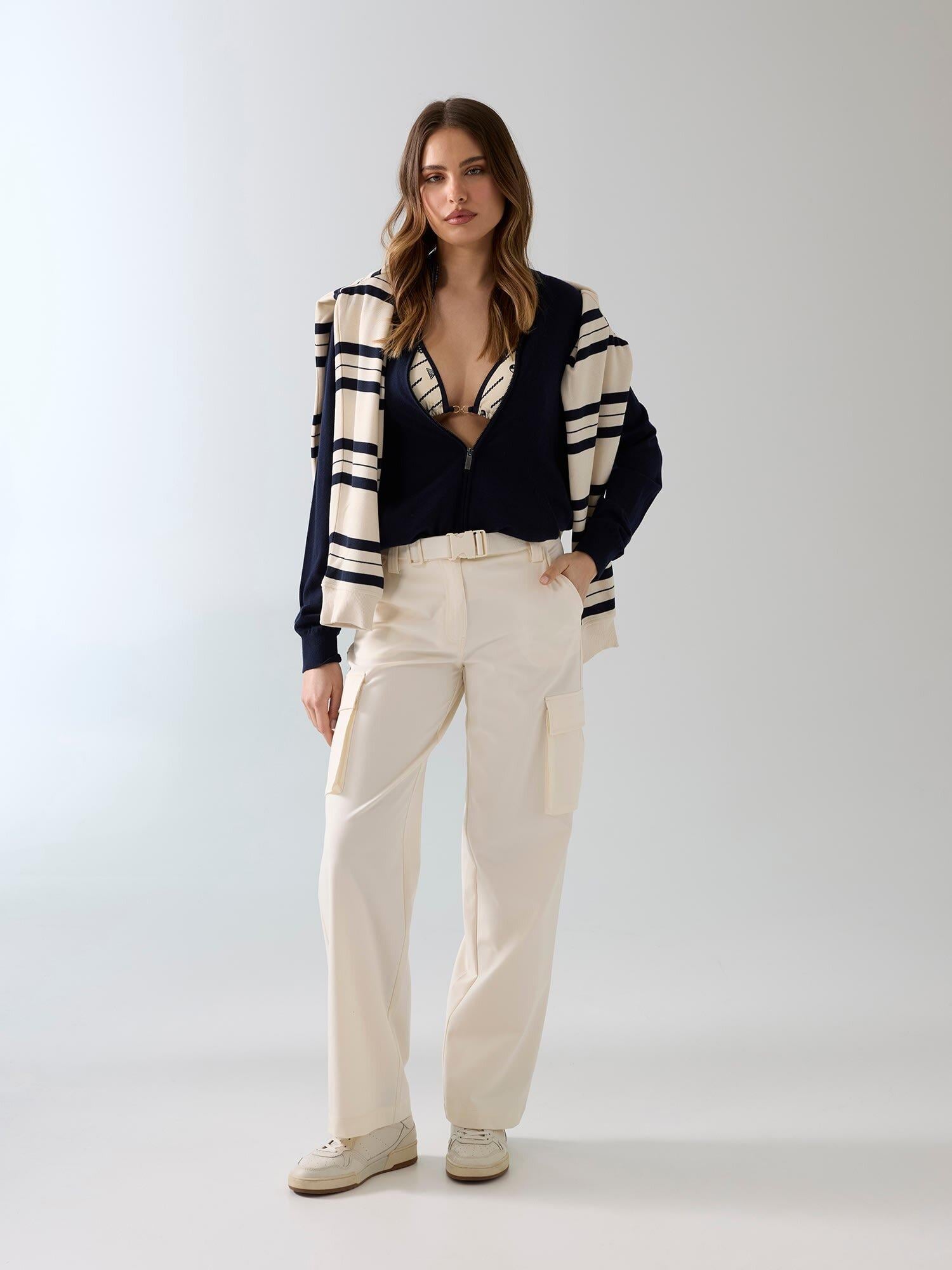 Guessxns Kadın Relaxed Fit Pantolon