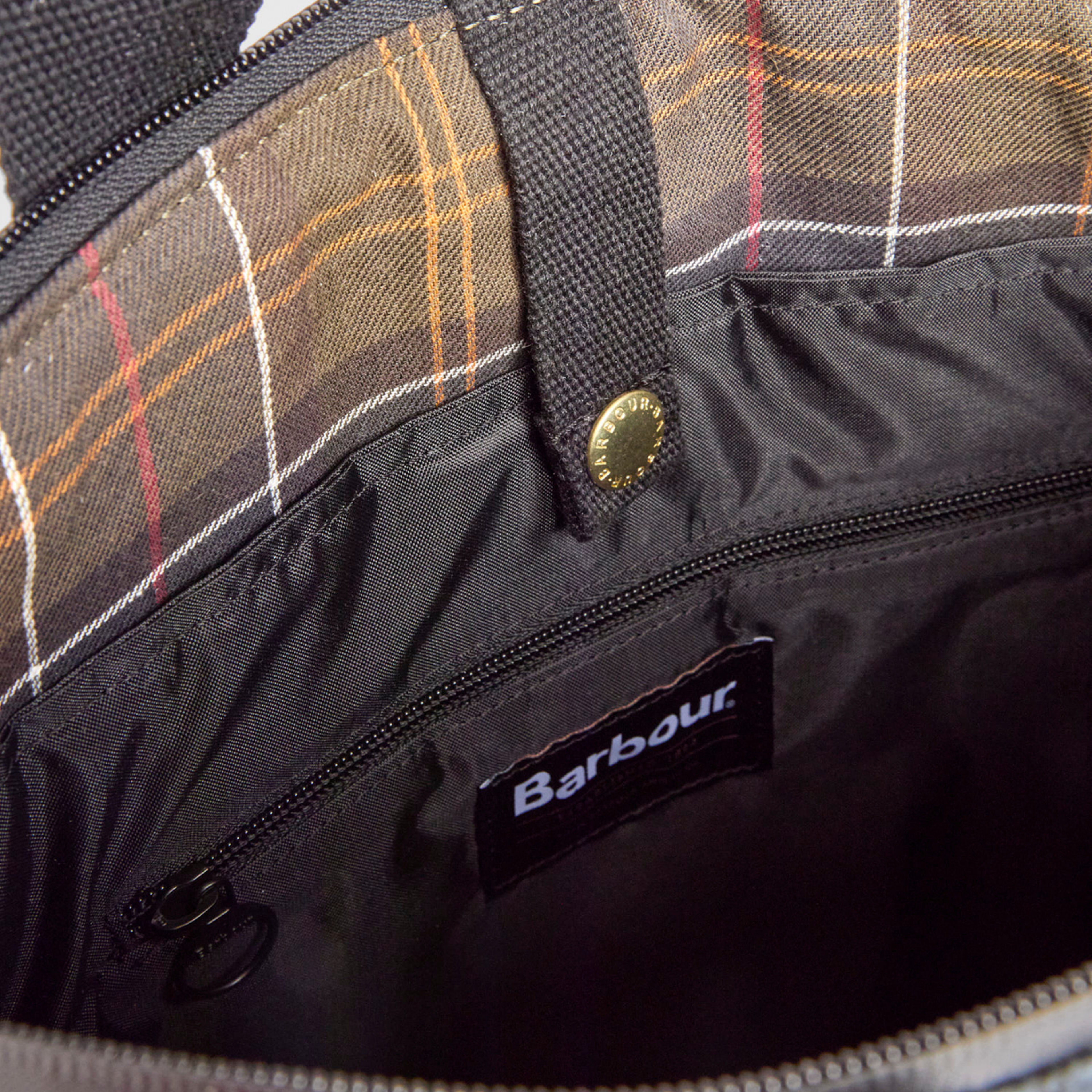 Barbour Field Yağlı Sırt Çantası